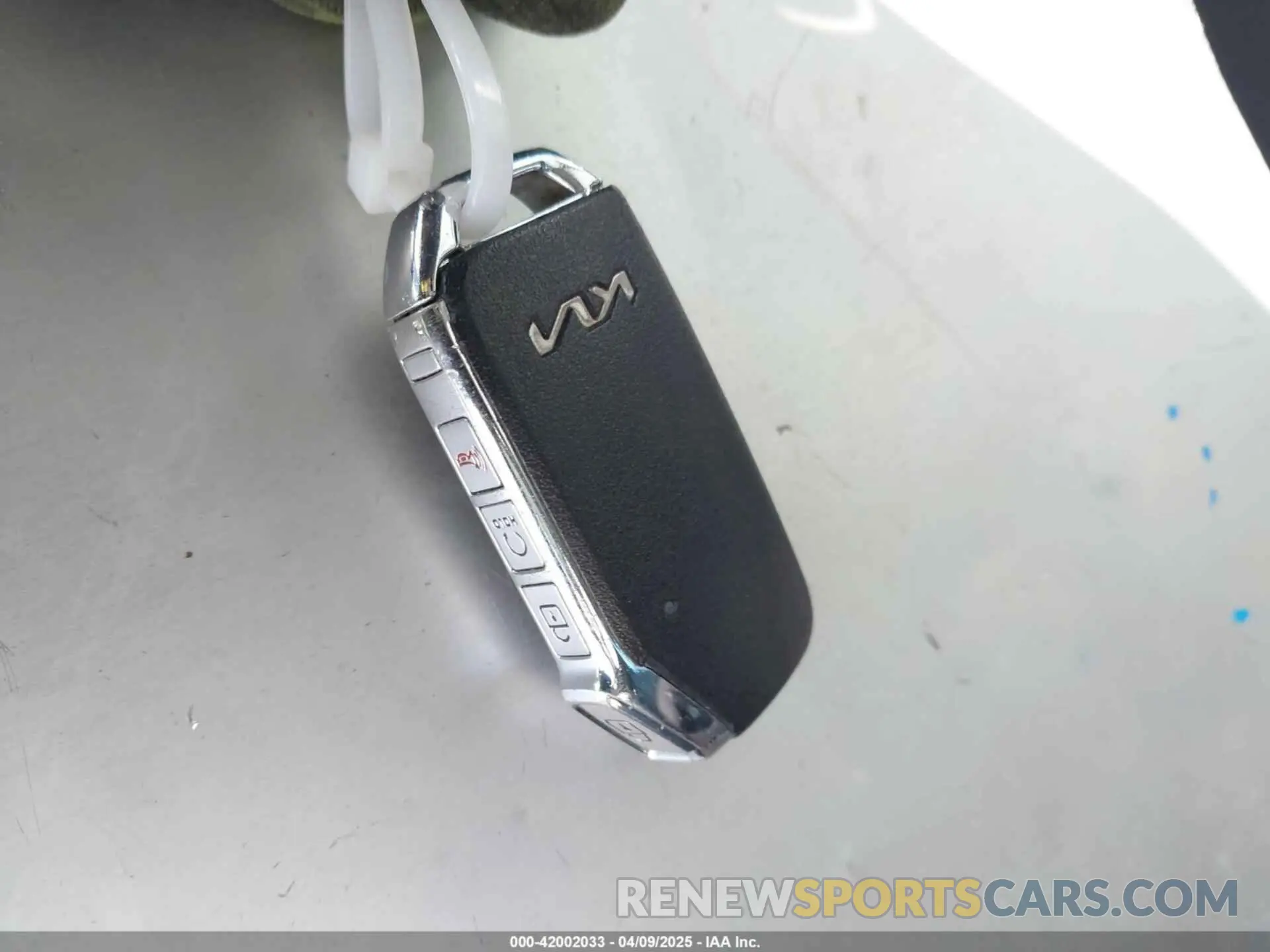 11 Photograph of a damaged car KNDCR3LEXP5043592 KIA NIRO 2023