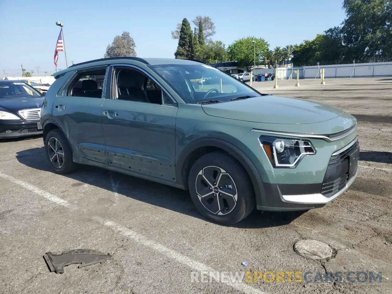 4 Photograph of a damaged car KNDCS3LF1P5115146 KIA NIRO 2023