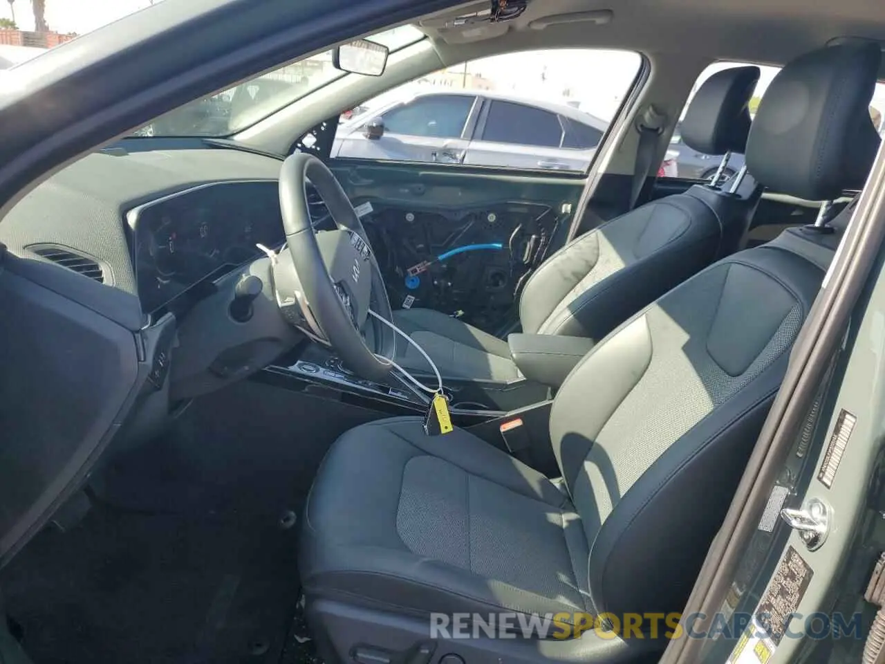 7 Photograph of a damaged car KNDCS3LF1P5115146 KIA NIRO 2023