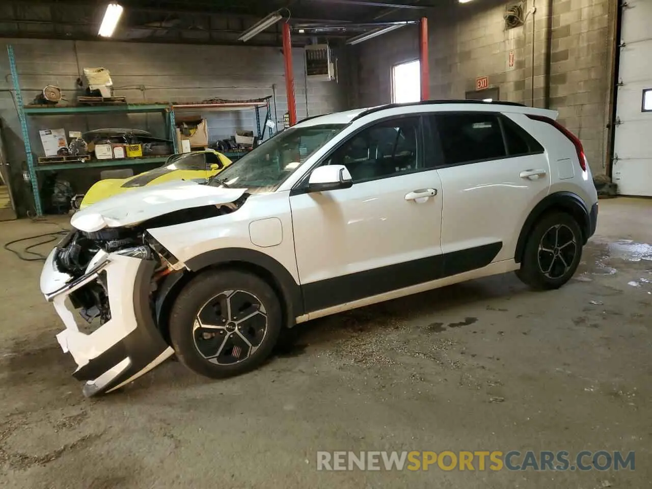 1 Photograph of a damaged car KNDCS3LF7P5113109 KIA NIRO 2023