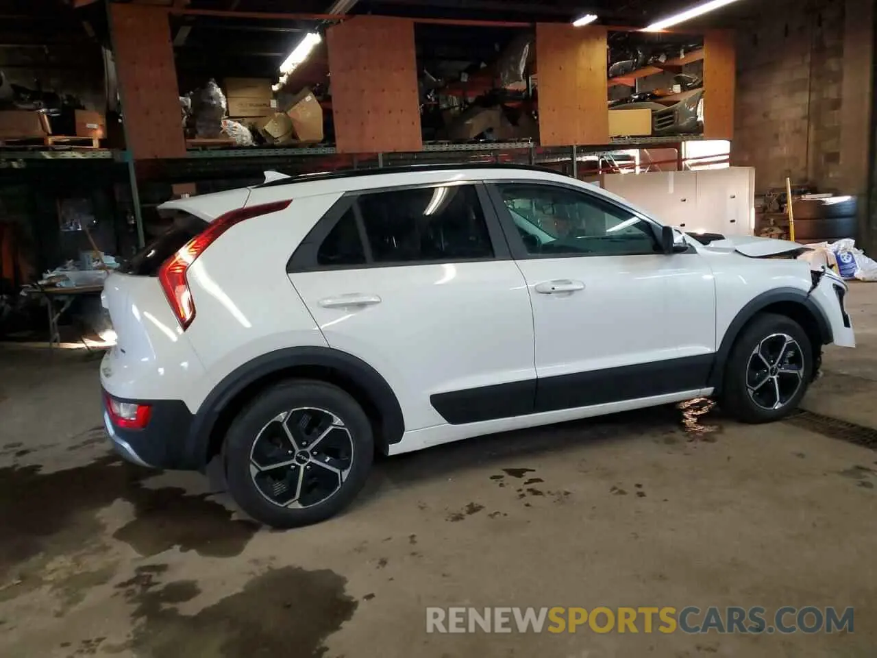 3 Photograph of a damaged car KNDCS3LF7P5113109 KIA NIRO 2023