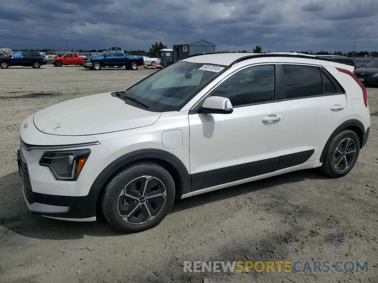 1 Photograph of a damaged car KNDCS3LFXP5054752 KIA NIRO 2023