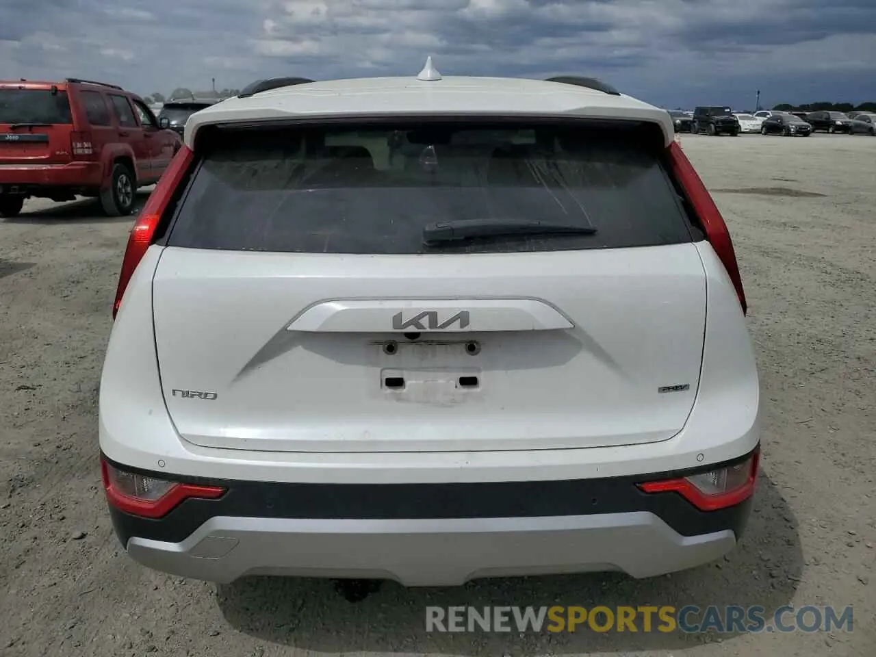 6 Photograph of a damaged car KNDCS3LFXP5054752 KIA NIRO 2023
