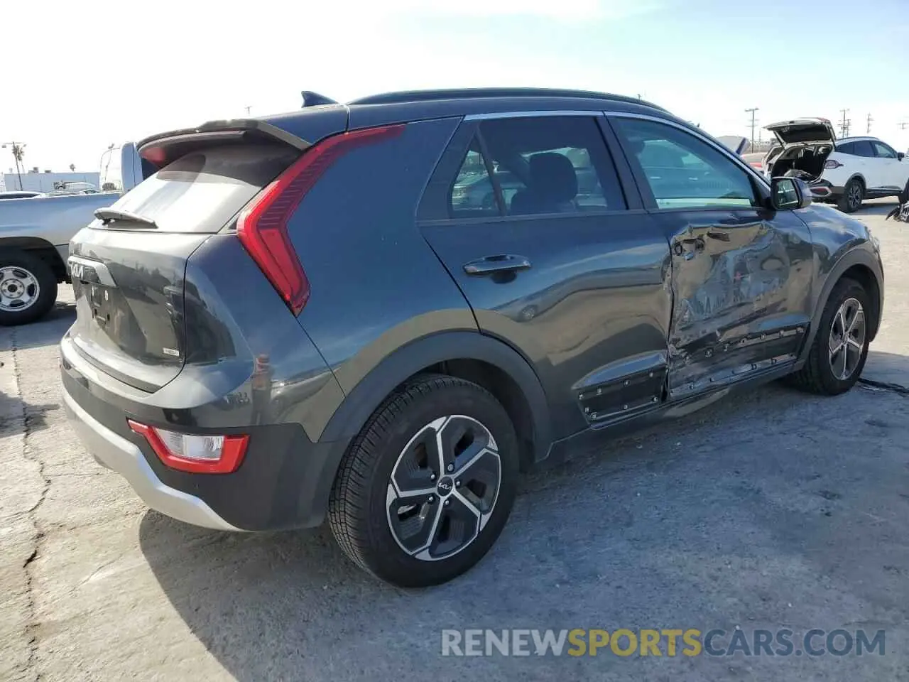 3 Фотография поврежденного автомобиля KNDCP3LE1R5121945 KIA NIRO 2024