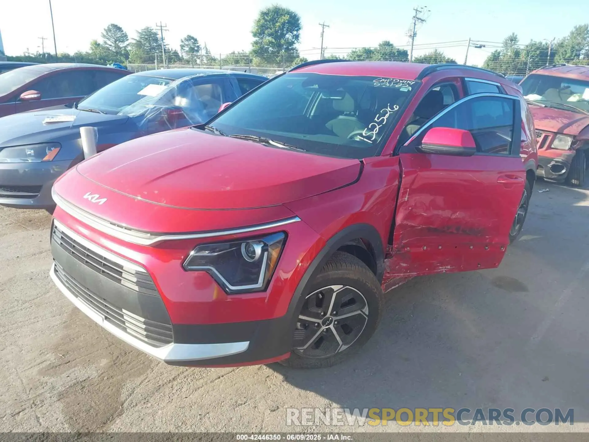 2 Photograph of a damaged car KNDCP3LE4R5152526 KIA NIRO 2024