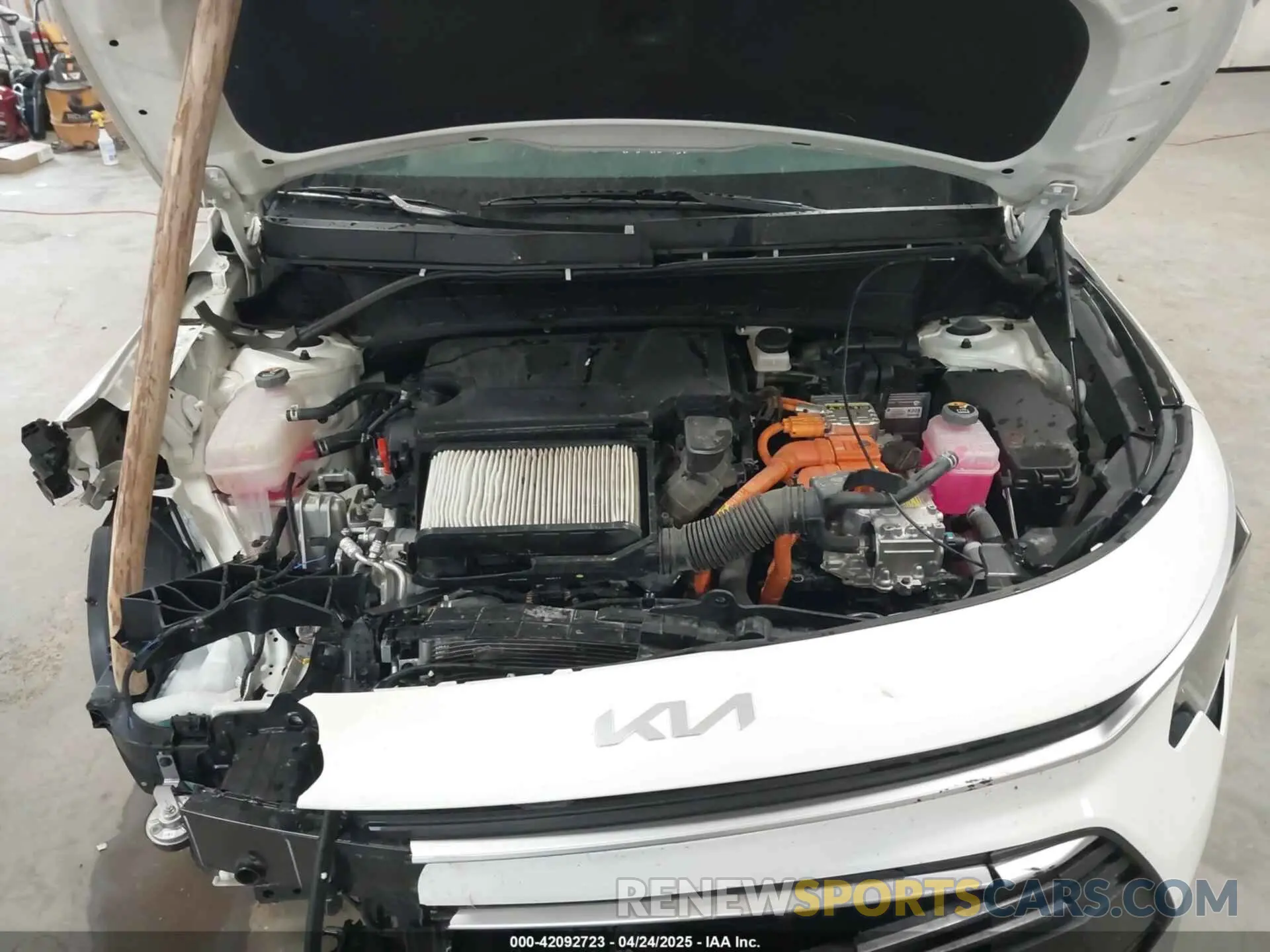 10 Photograph of a damaged car KNDCR3LE0R5121073 KIA NIRO 2024