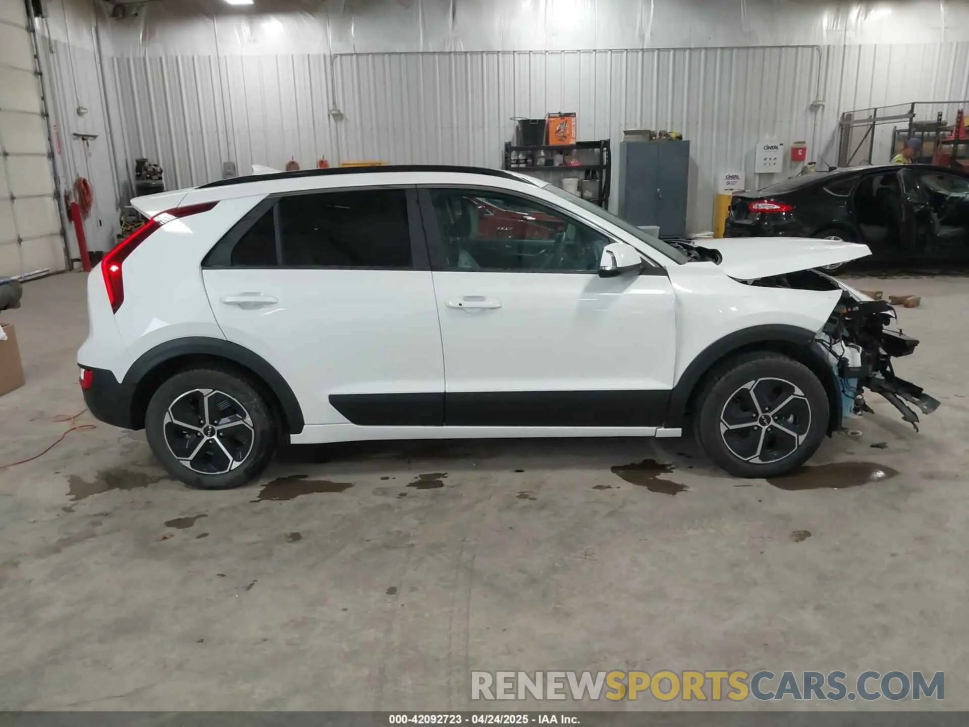 13 Photograph of a damaged car KNDCR3LE0R5121073 KIA NIRO 2024