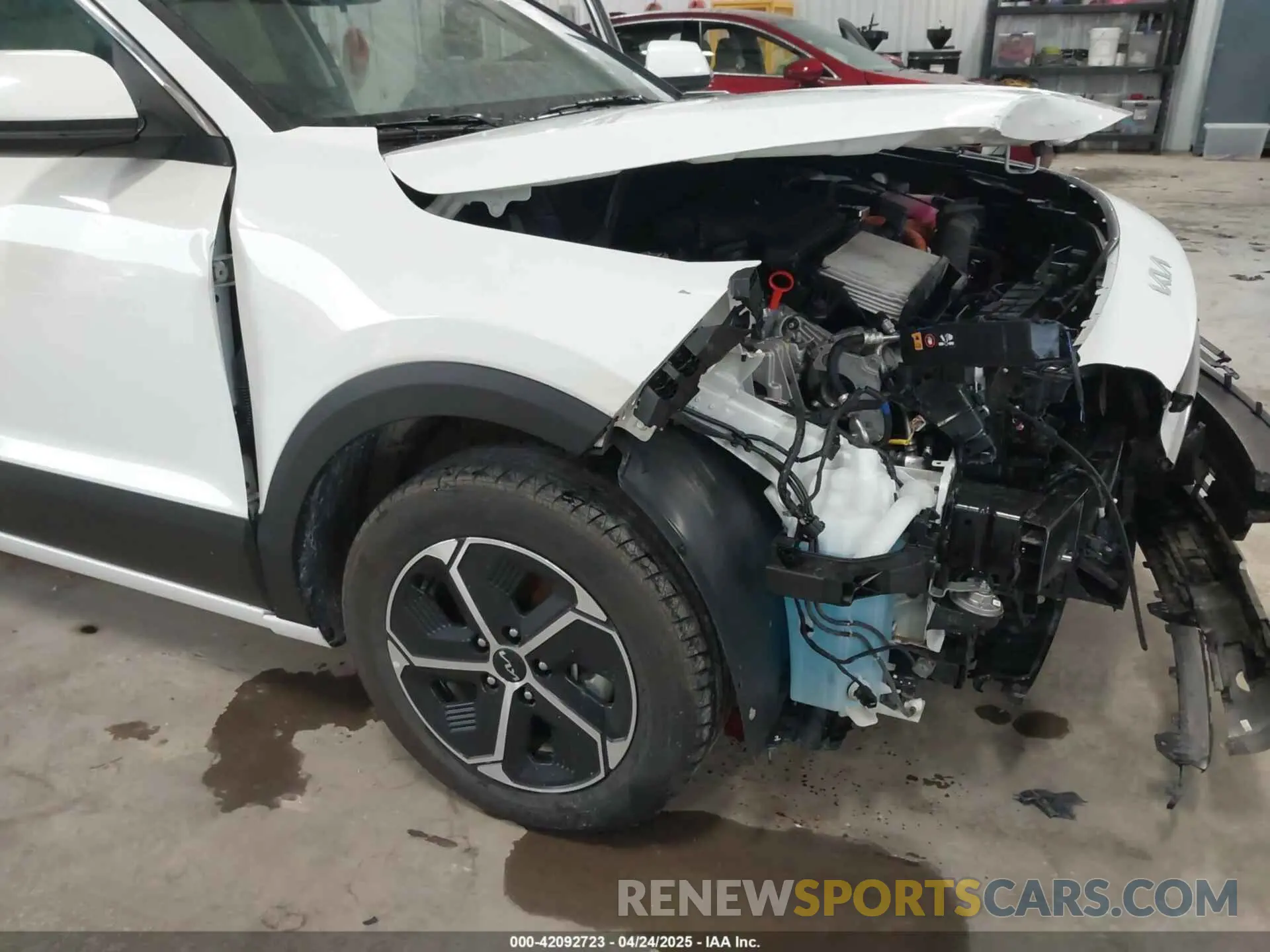6 Photograph of a damaged car KNDCR3LE0R5121073 KIA NIRO 2024
