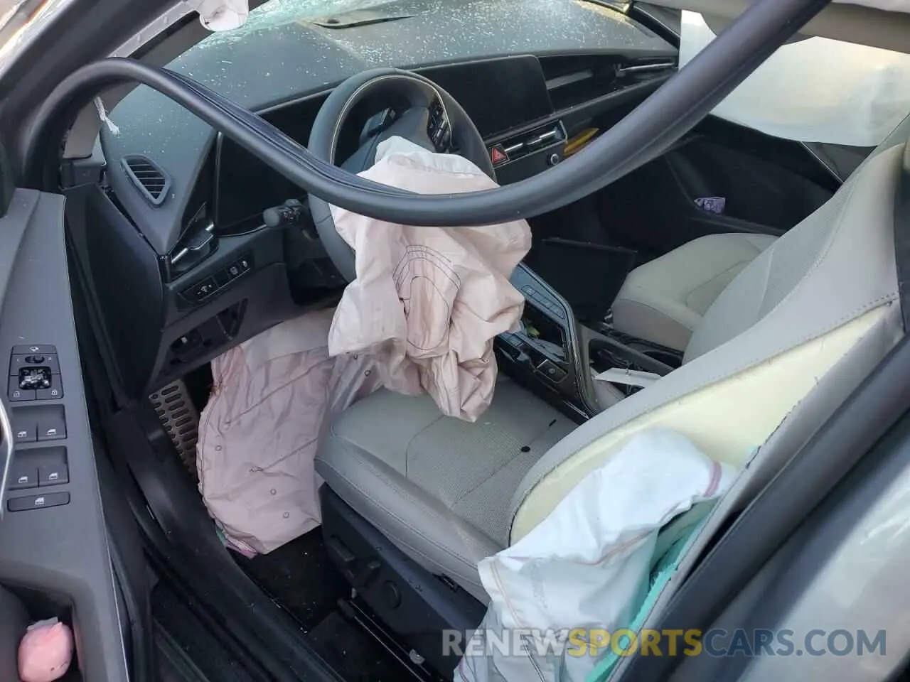 8 Photograph of a damaged car KNDCR3LE0R5138438 KIA NIRO 2024