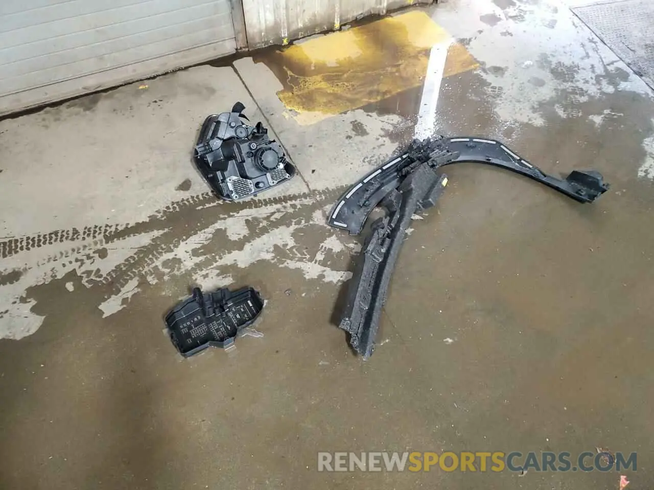 12 Photograph of a damaged car KNDCR3LE1R5164059 KIA NIRO 2024