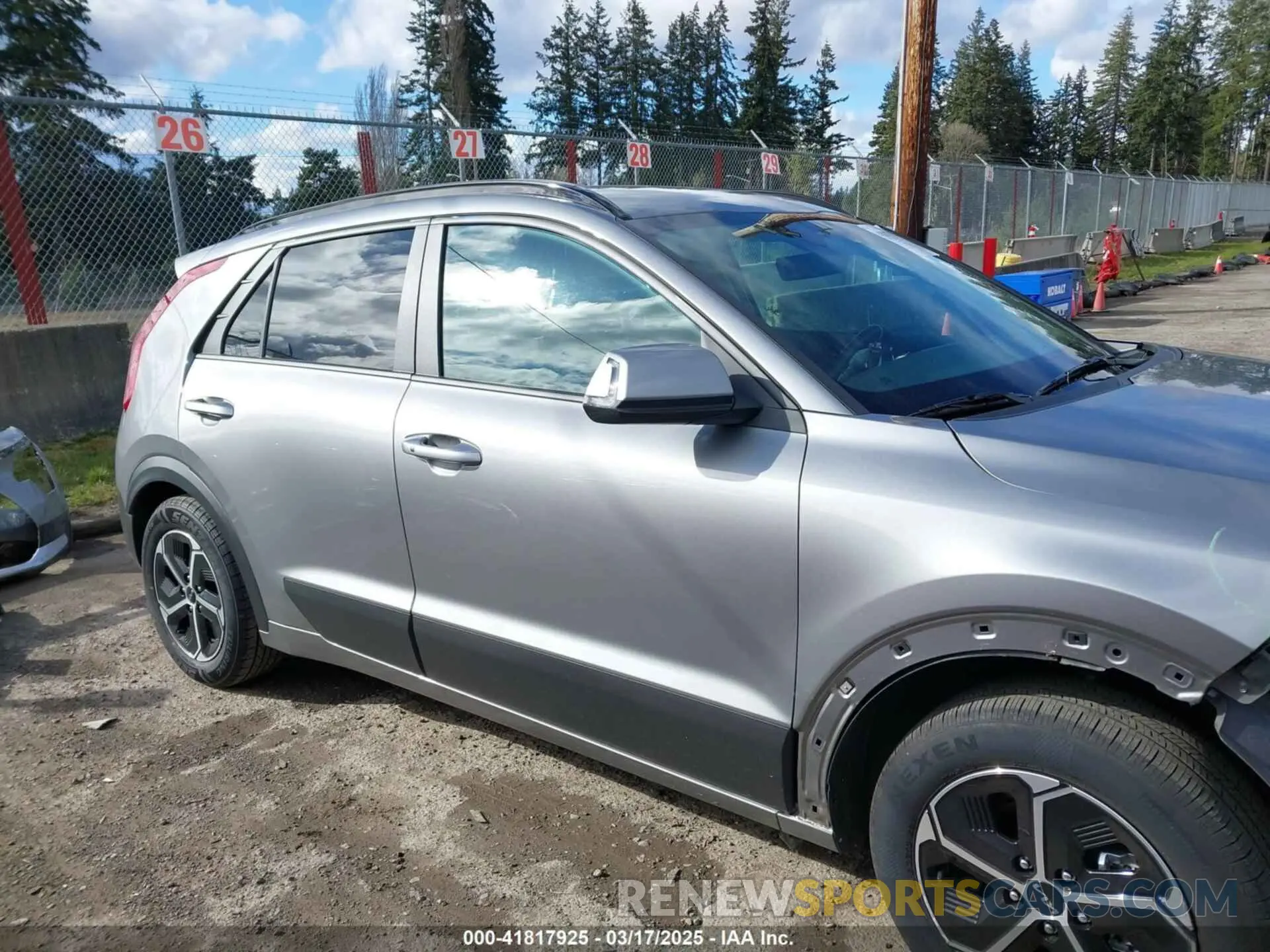 14 Photograph of a damaged car KNDCR3LE4R5148891 KIA NIRO 2024