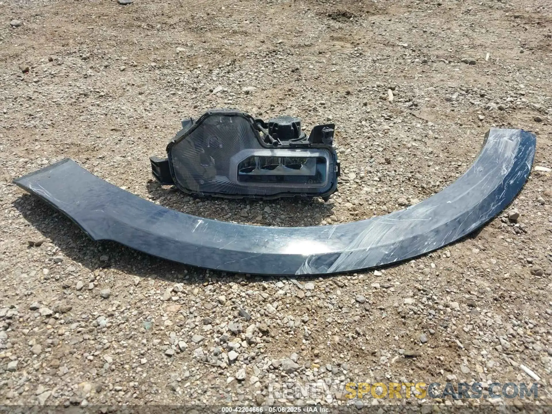 11 Photograph of a damaged car KNDCR3LE4R5149572 KIA NIRO 2024