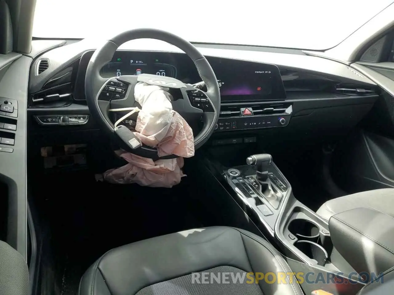 8 Photograph of a damaged car KNDCR3LE5R5187389 KIA NIRO 2024