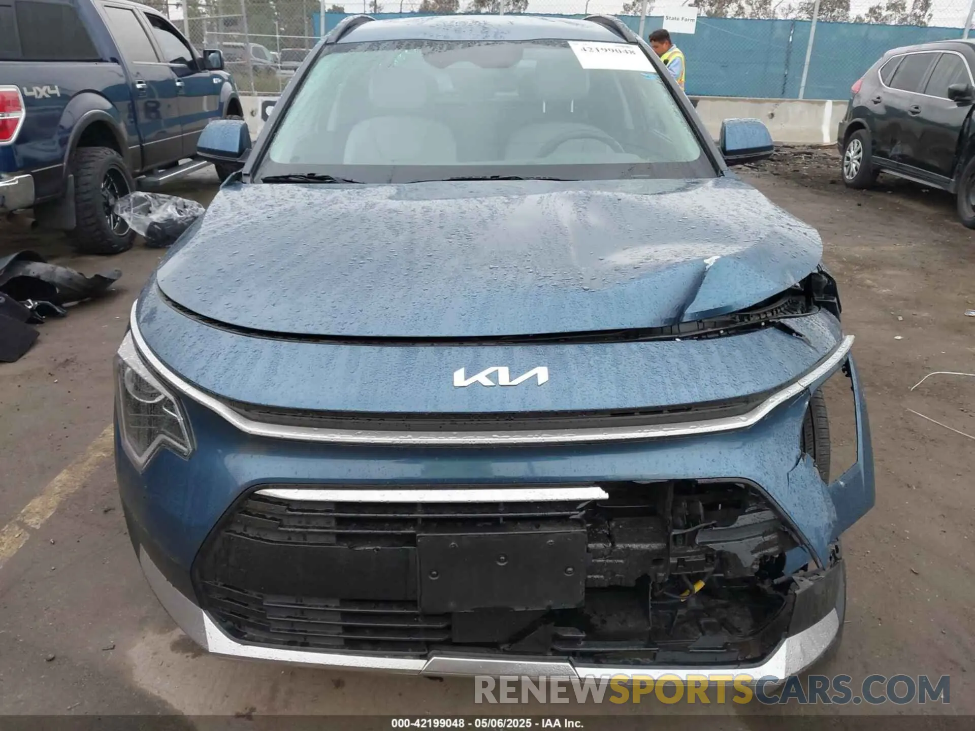 13 Photograph of a damaged car KNDCR3LE7R5197096 KIA NIRO 2024