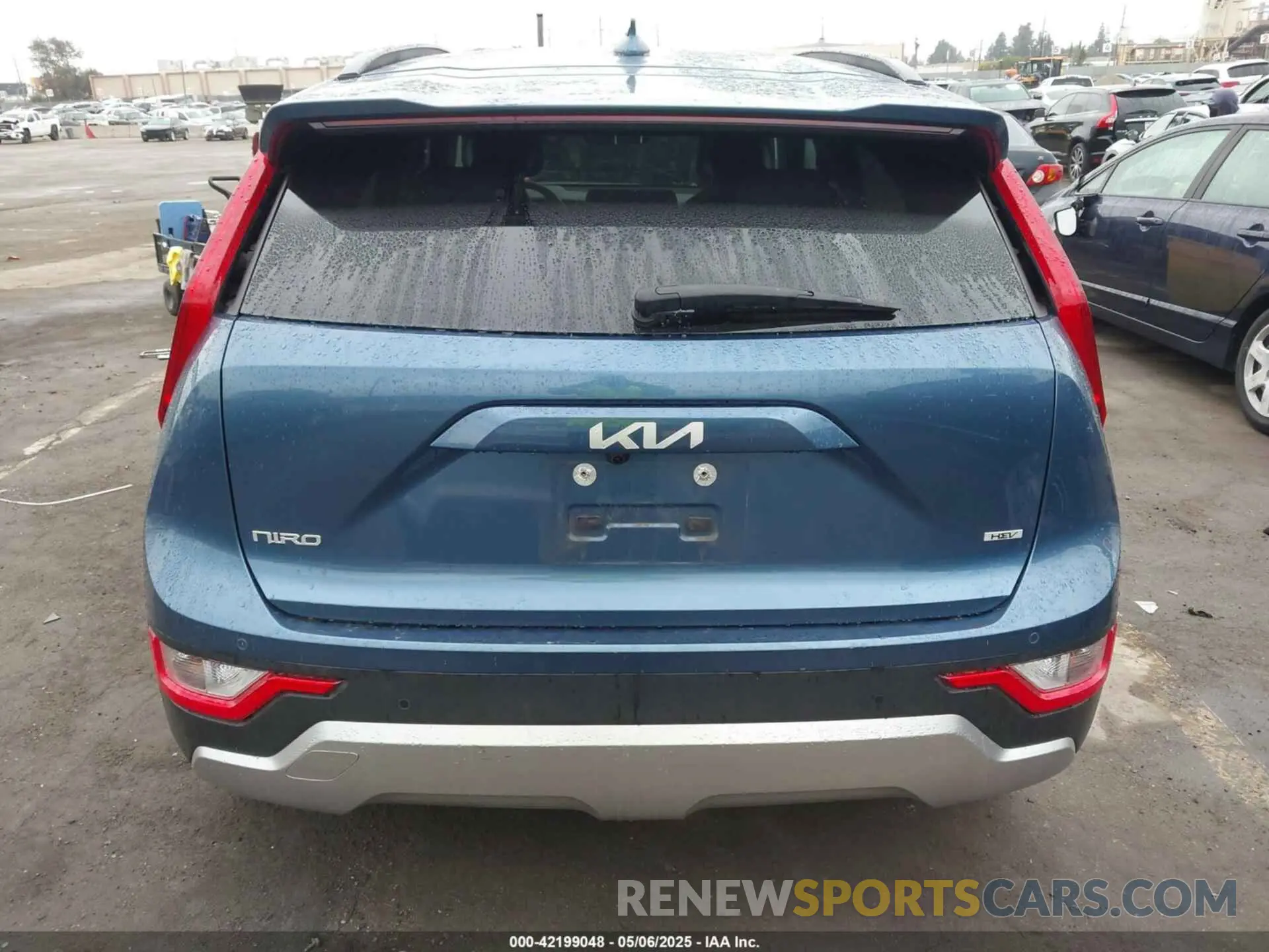17 Photograph of a damaged car KNDCR3LE7R5197096 KIA NIRO 2024