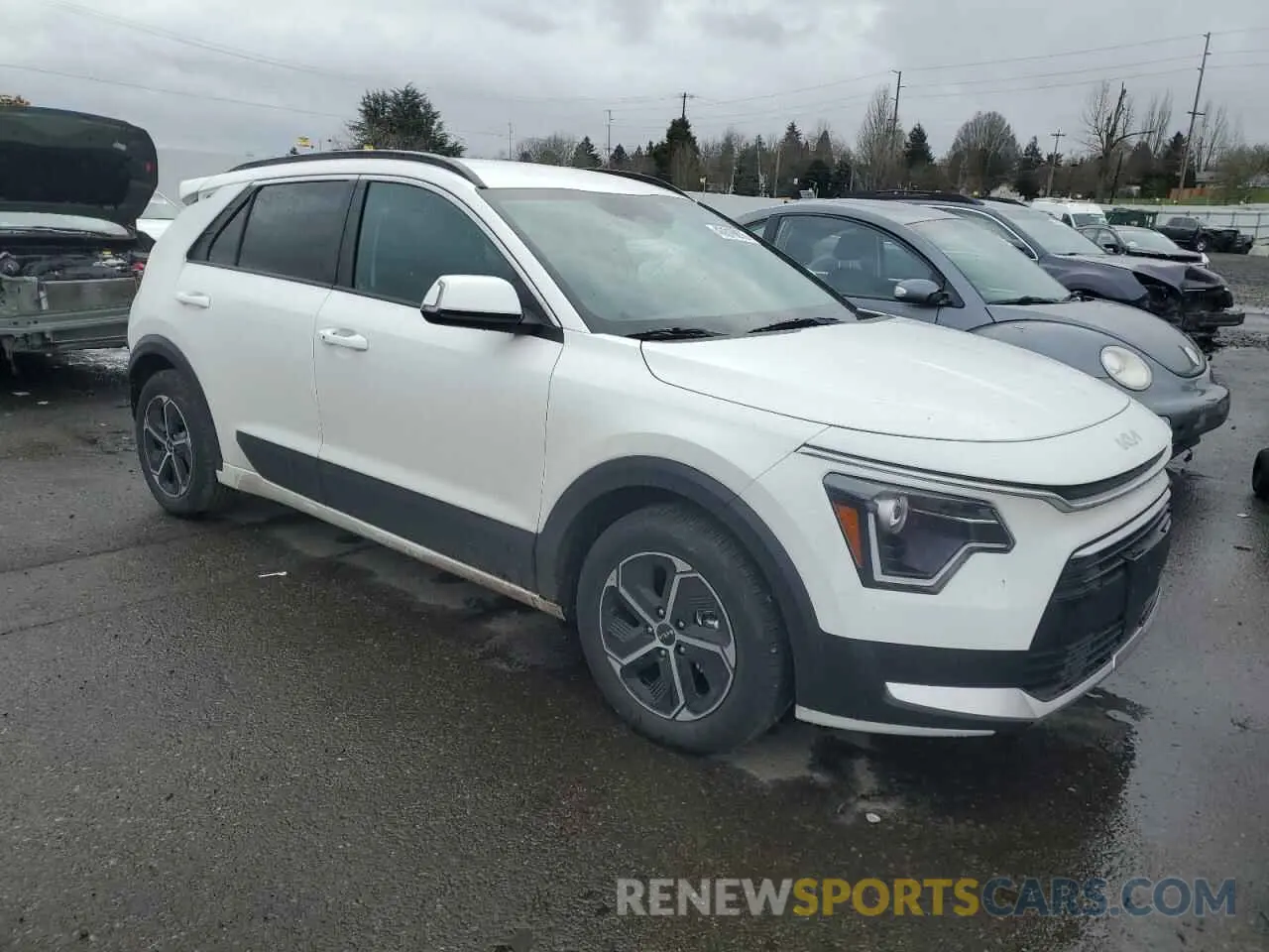4 Photograph of a damaged car KNDCS3LF1R5173728 KIA NIRO 2024