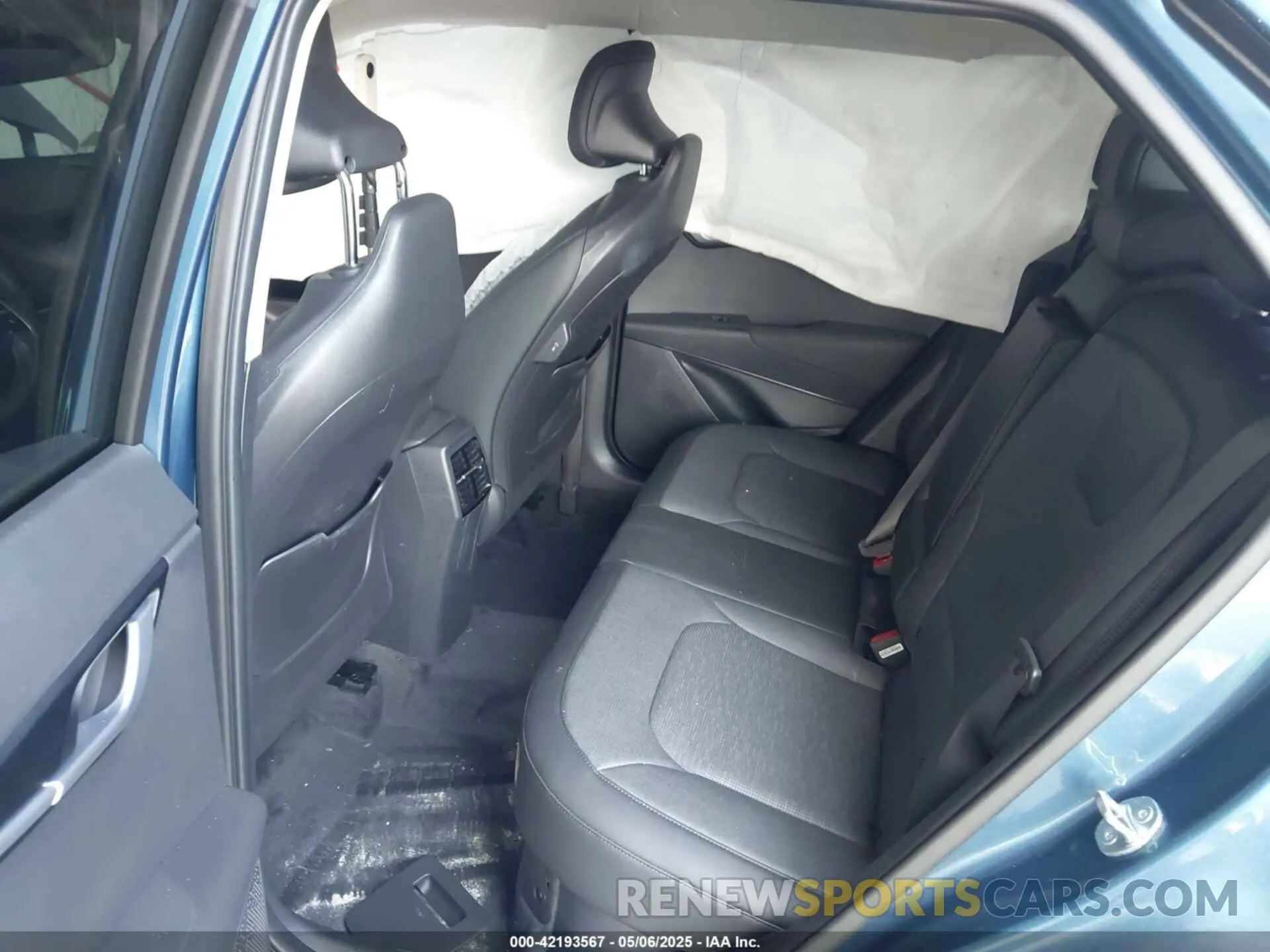 8 Photograph of a damaged car KNDCT3LE5R5124293 KIA NIRO 2024