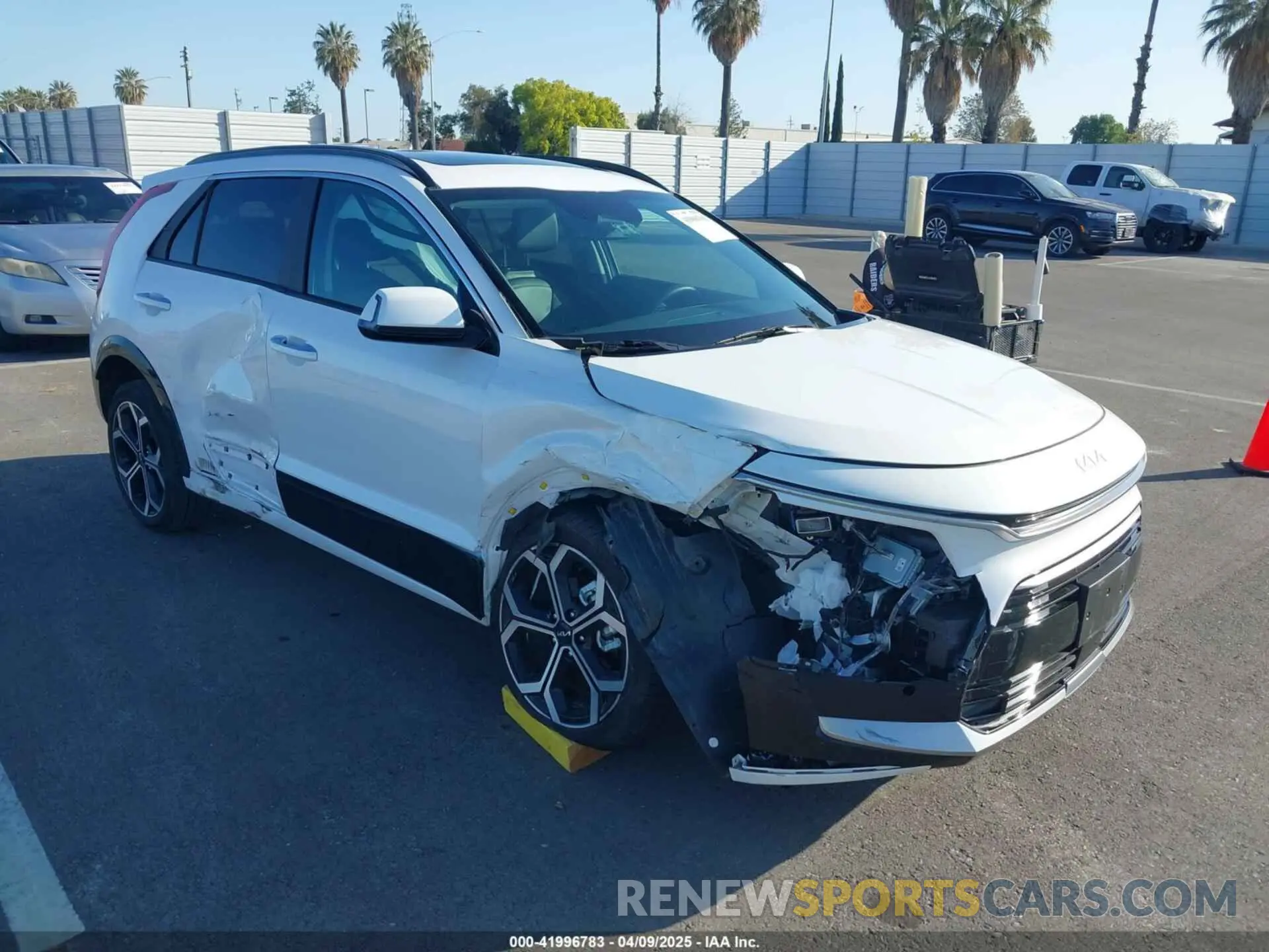 1 Фотография поврежденного автомобиля KNDCT3LE9R5122188 KIA NIRO 2024