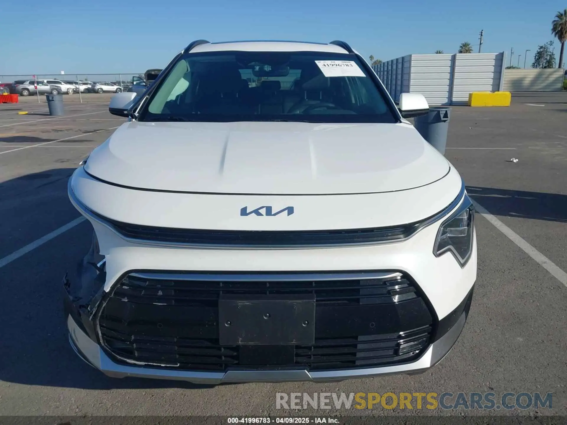 12 Фотография поврежденного автомобиля KNDCT3LE9R5122188 KIA NIRO 2024