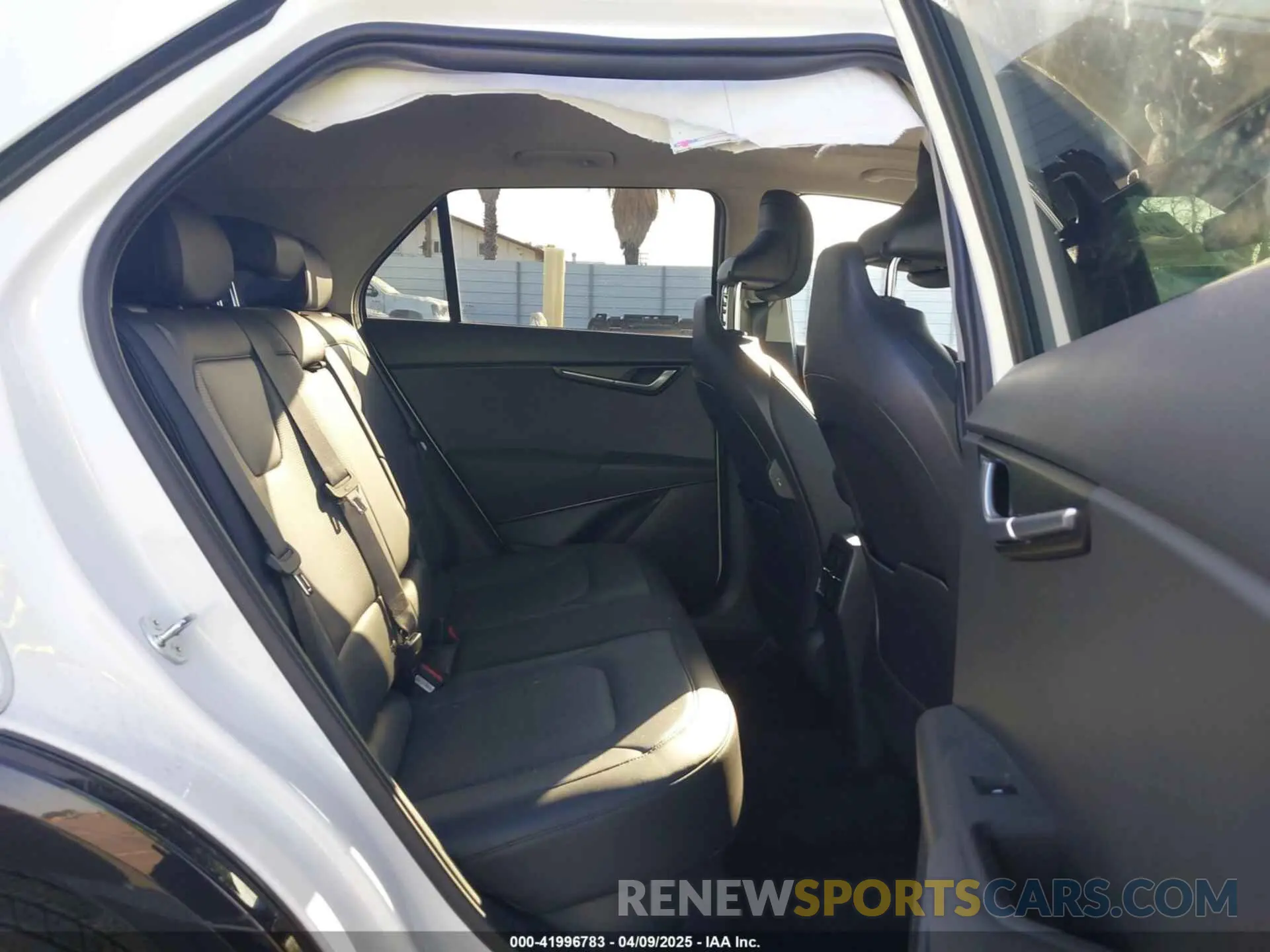 8 Фотография поврежденного автомобиля KNDCT3LE9R5122188 KIA NIRO 2024