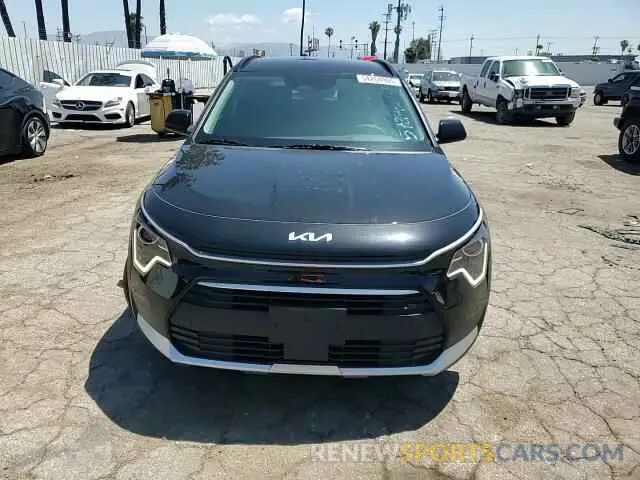 13 Photograph of a damaged car KNDCR3LE2S5238854 KIA NIRO 2025