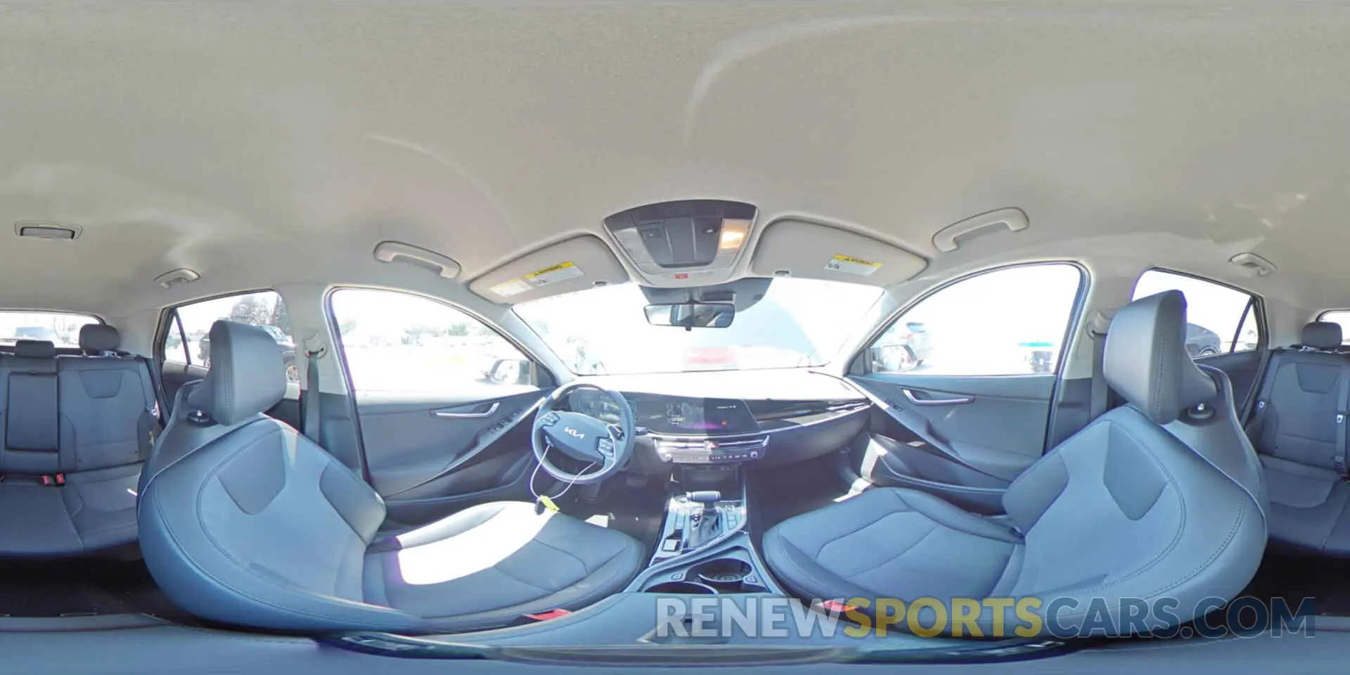 14 Photograph of a damaged car KNDCR3LE2S5238854 KIA NIRO 2025