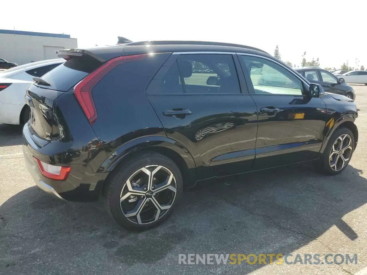 3 Photograph of a damaged car KNDCR3LE9S5239967 KIA NIRO 2025