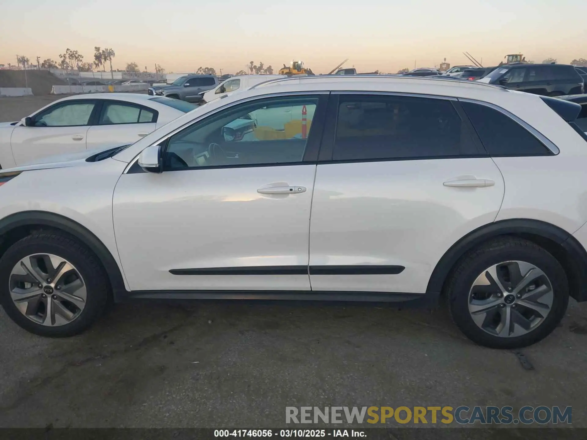 15 Фотография поврежденного автомобиля KNDCC3LG0K5014985 KIA NIRO EV 2019