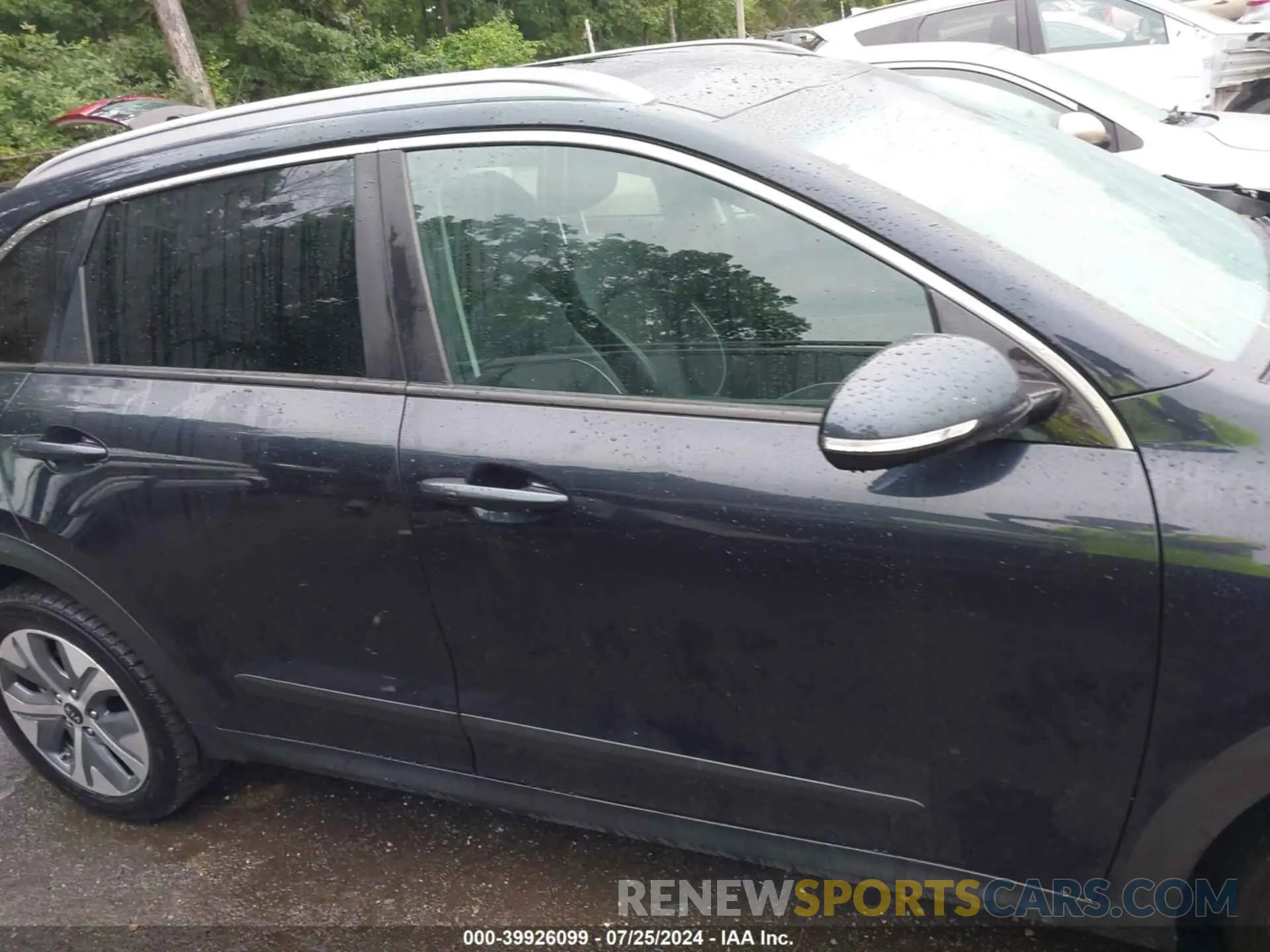 13 Photograph of a damaged car KNDCC3LG0K5024433 KIA NIRO EV 2019
