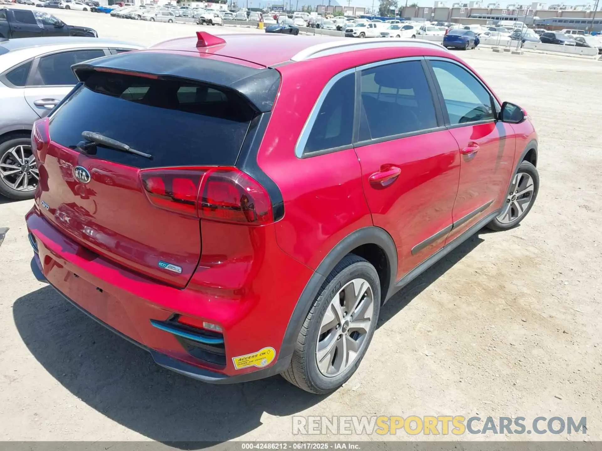 4 Photograph of a damaged car KNDCC3LG0L5081085 KIA NIRO EV 2020