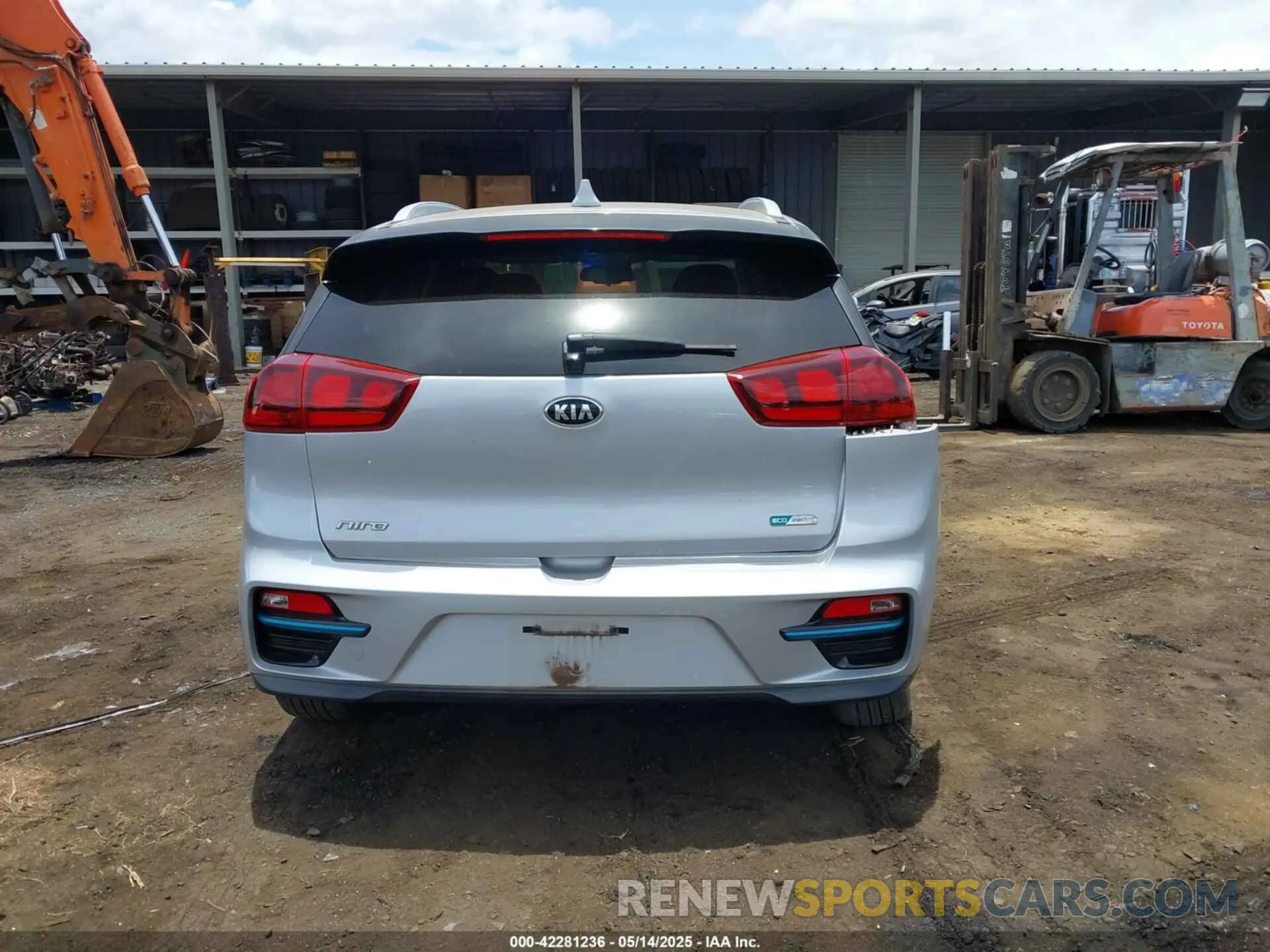 15 Фотография поврежденного автомобиля KNDCC3LG9L5076385 KIA NIRO EV 2020