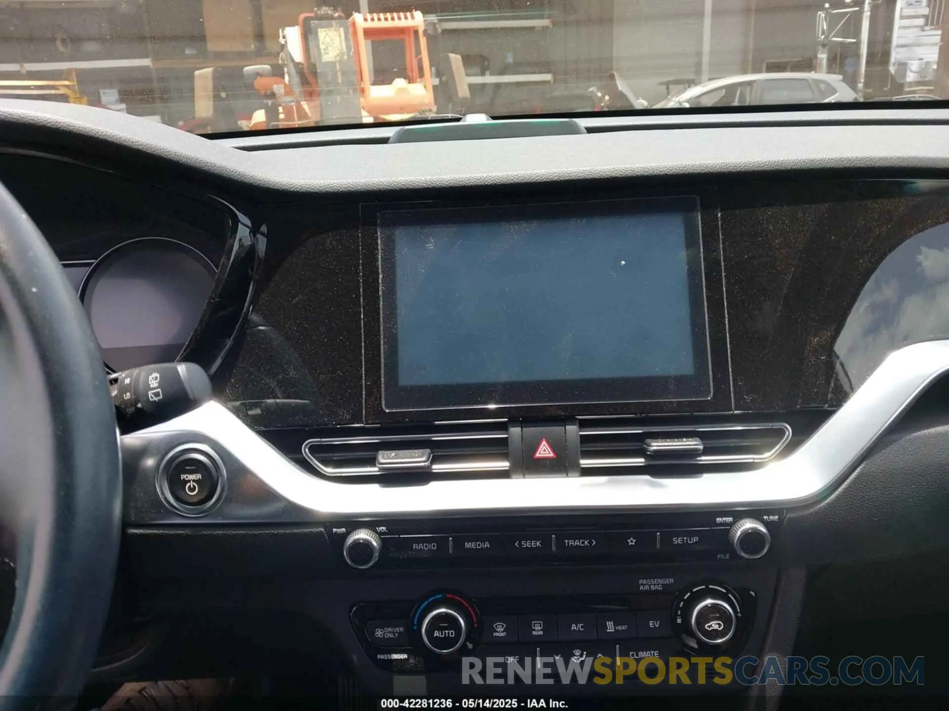 17 Фотография поврежденного автомобиля KNDCC3LG9L5076385 KIA NIRO EV 2020