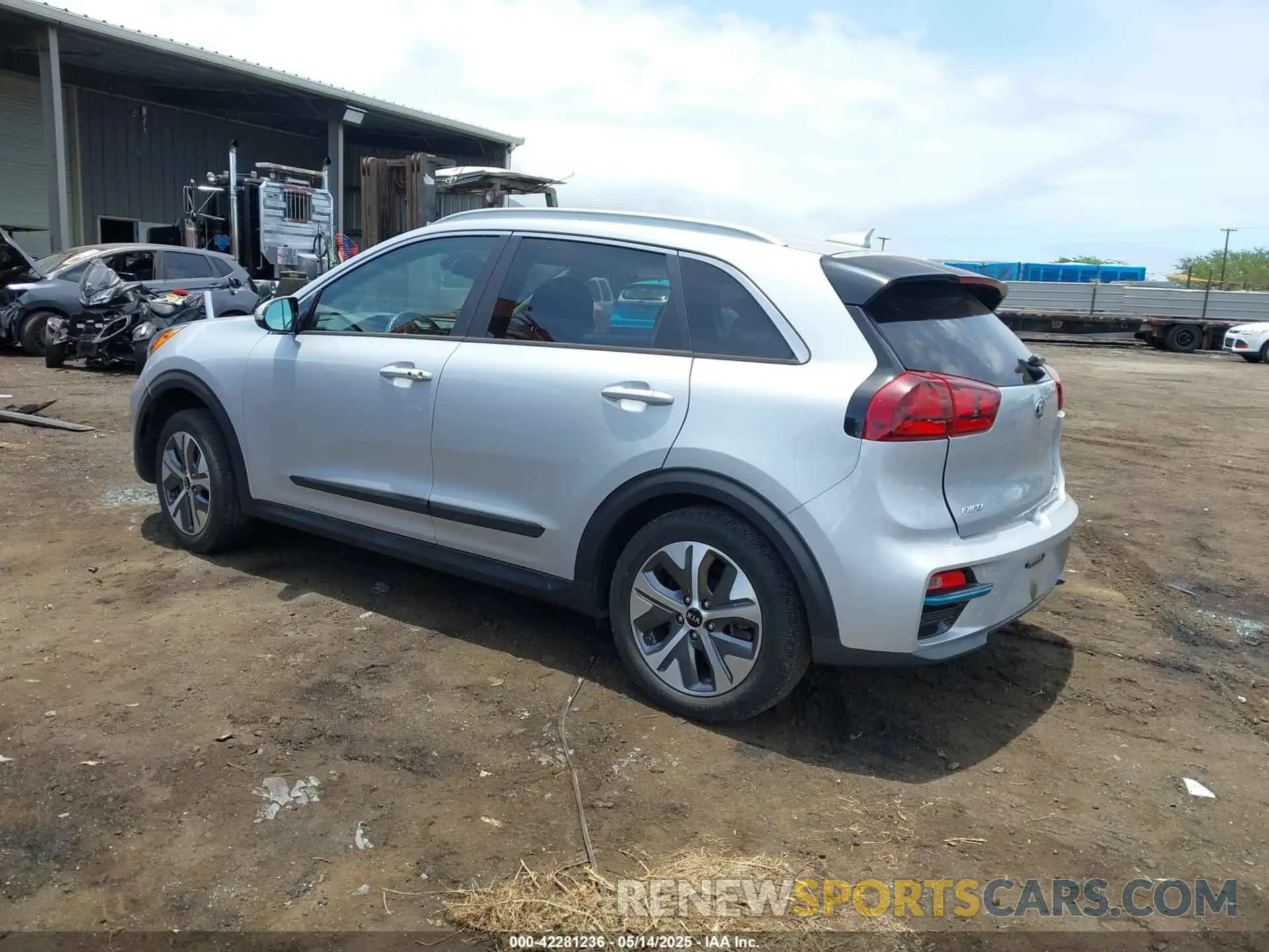 3 Фотография поврежденного автомобиля KNDCC3LG9L5076385 KIA NIRO EV 2020