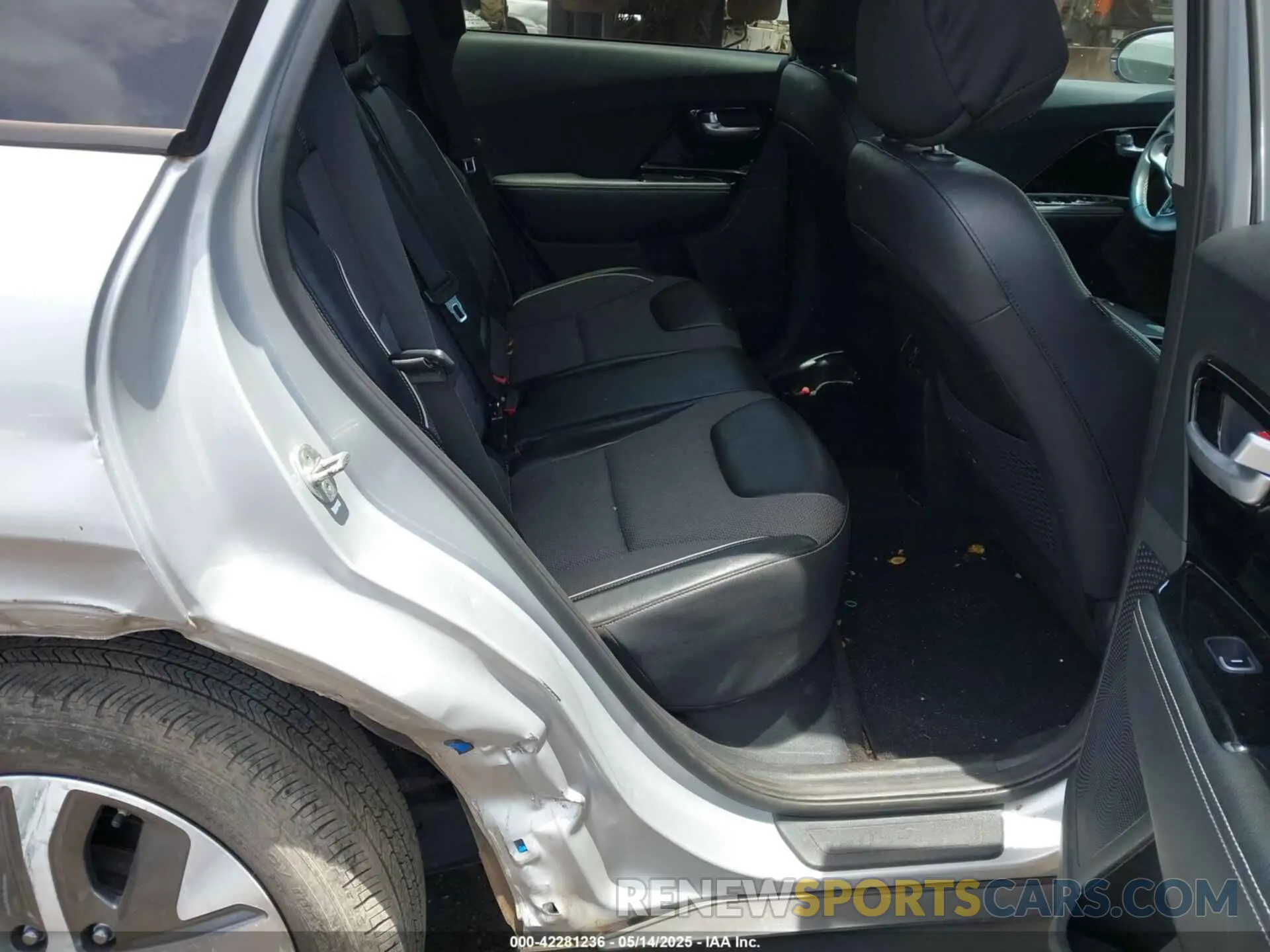 8 Фотография поврежденного автомобиля KNDCC3LG9L5076385 KIA NIRO EV 2020