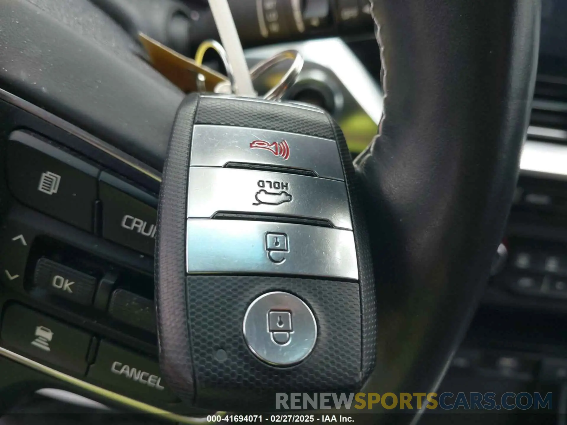 11 Photograph of a damaged car KNDCC3LGXL5076508 KIA NIRO EV 2020