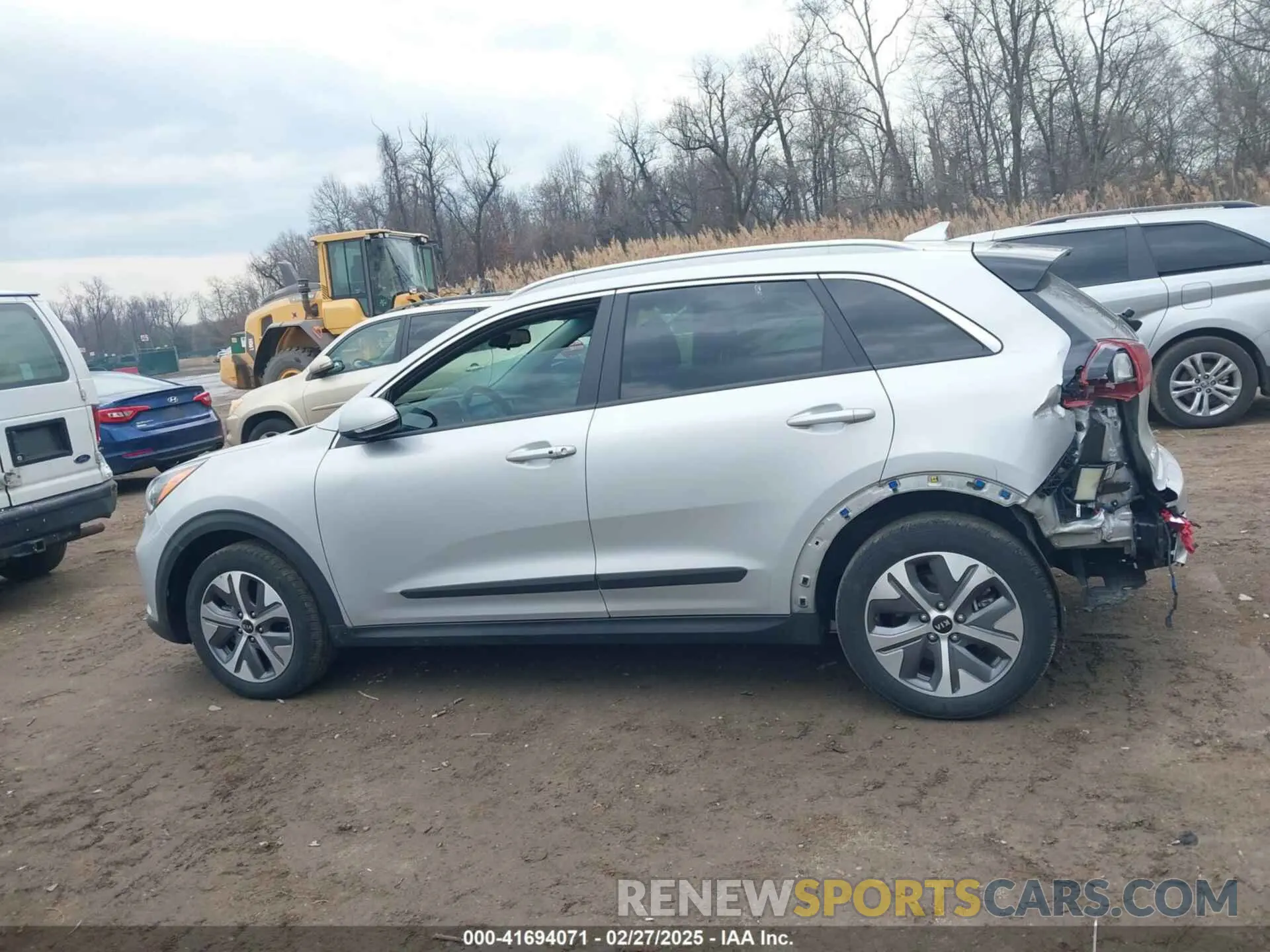 14 Photograph of a damaged car KNDCC3LGXL5076508 KIA NIRO EV 2020