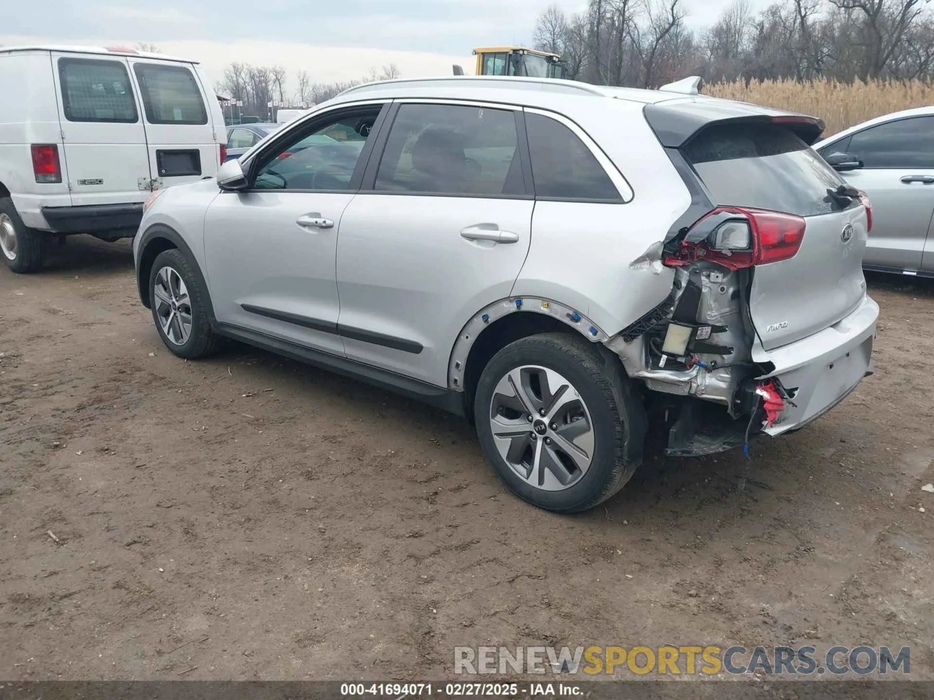 3 Photograph of a damaged car KNDCC3LGXL5076508 KIA NIRO EV 2020