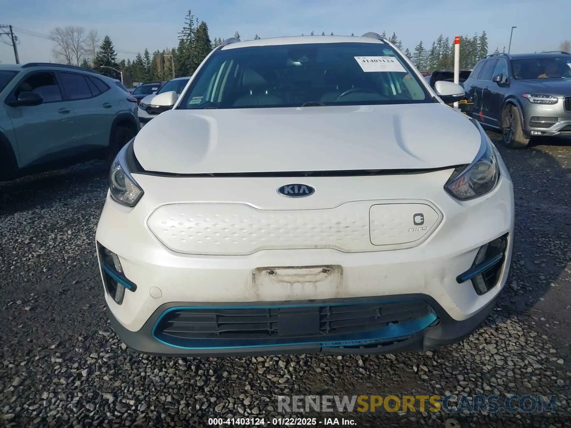 12 Photograph of a damaged car KNDCE3LG3L5036443 KIA NIRO EV 2020