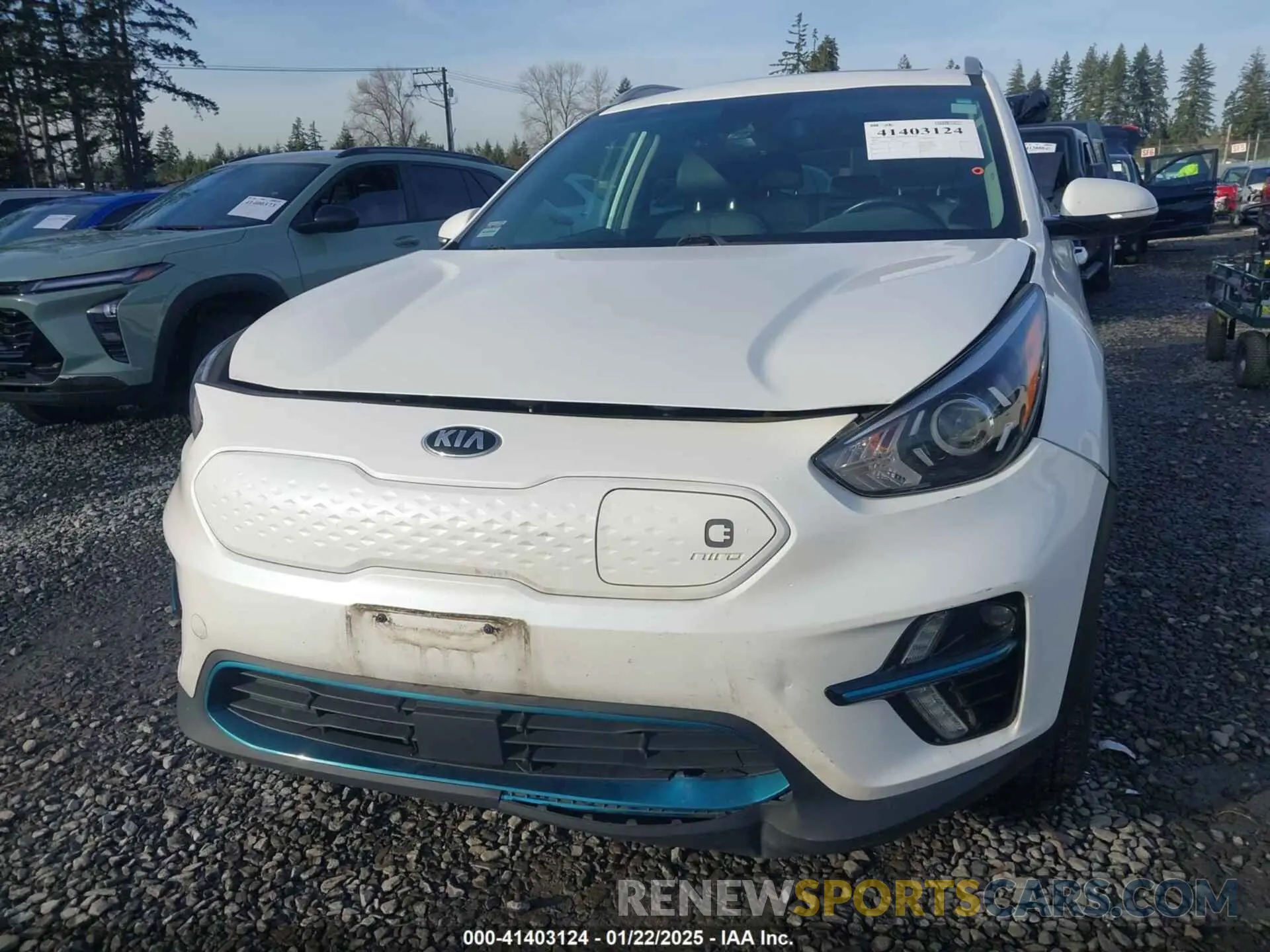 6 Photograph of a damaged car KNDCE3LG3L5036443 KIA NIRO EV 2020