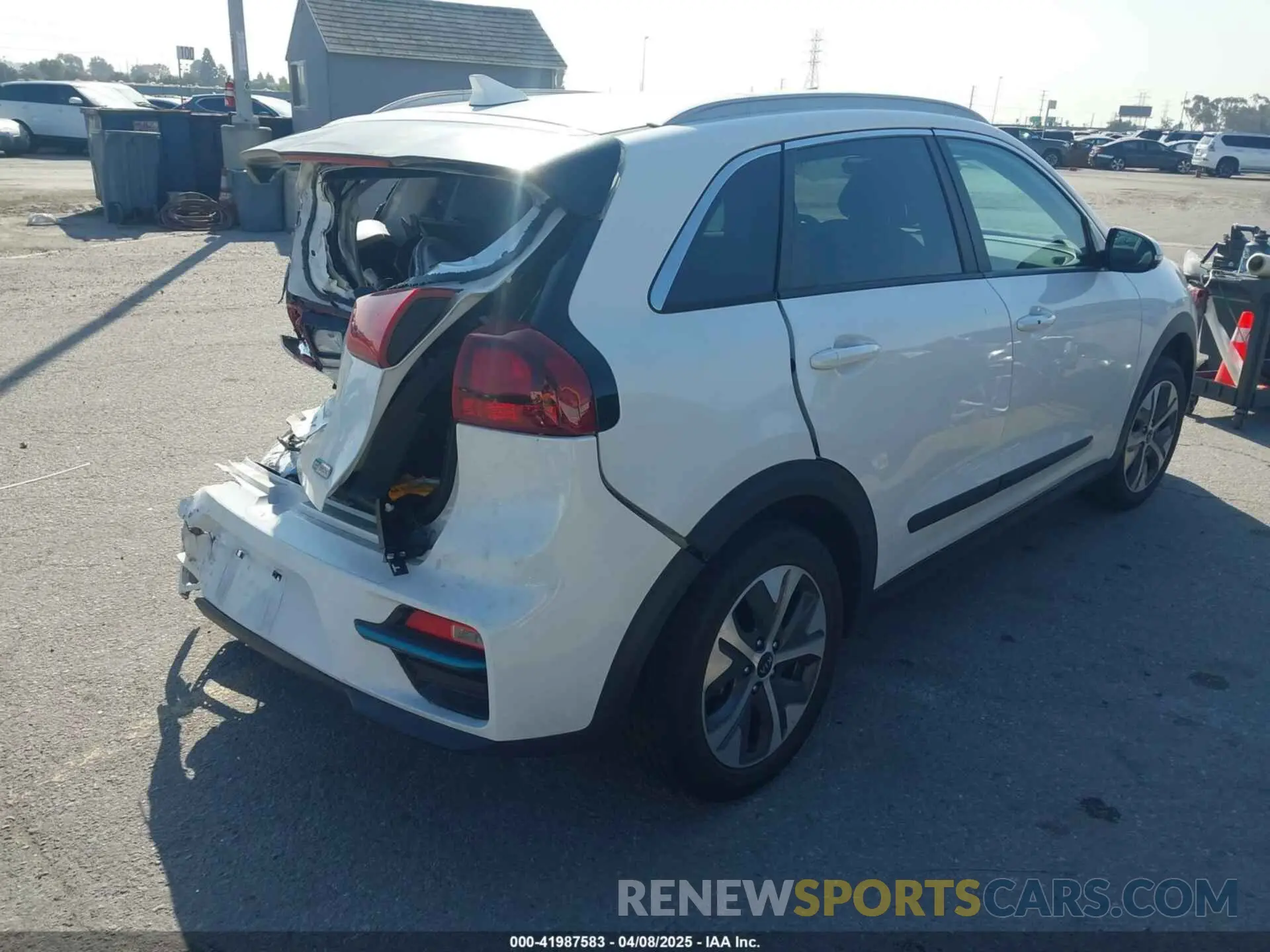 4 Фотография поврежденного автомобиля KNDCC3LG5M5107326 KIA NIRO EV 2021