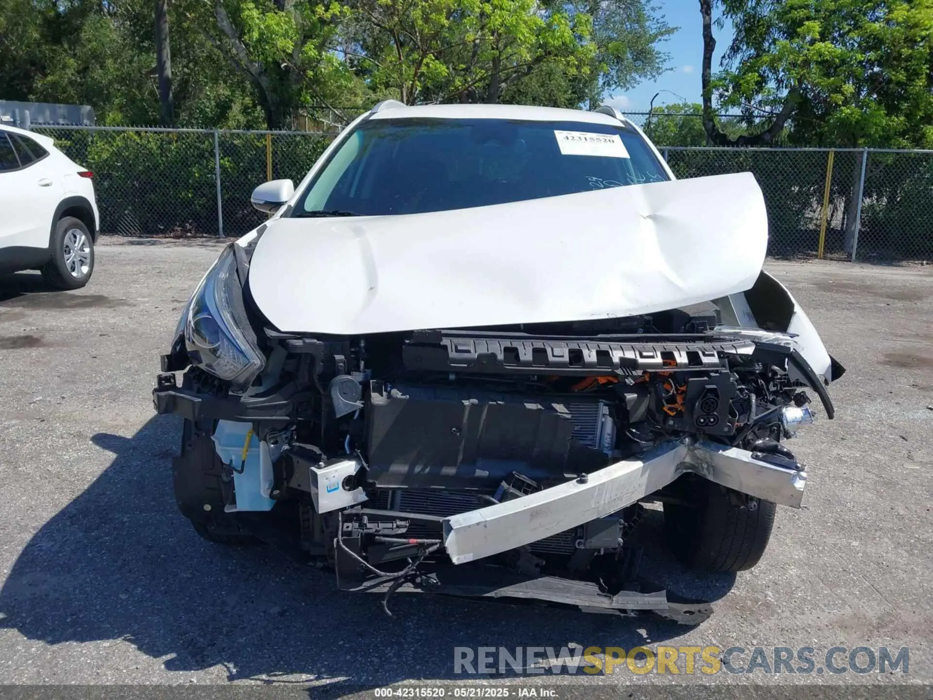 13 Photograph of a damaged car KNDCC3LG0N5129624 KIA NIRO EV 2022