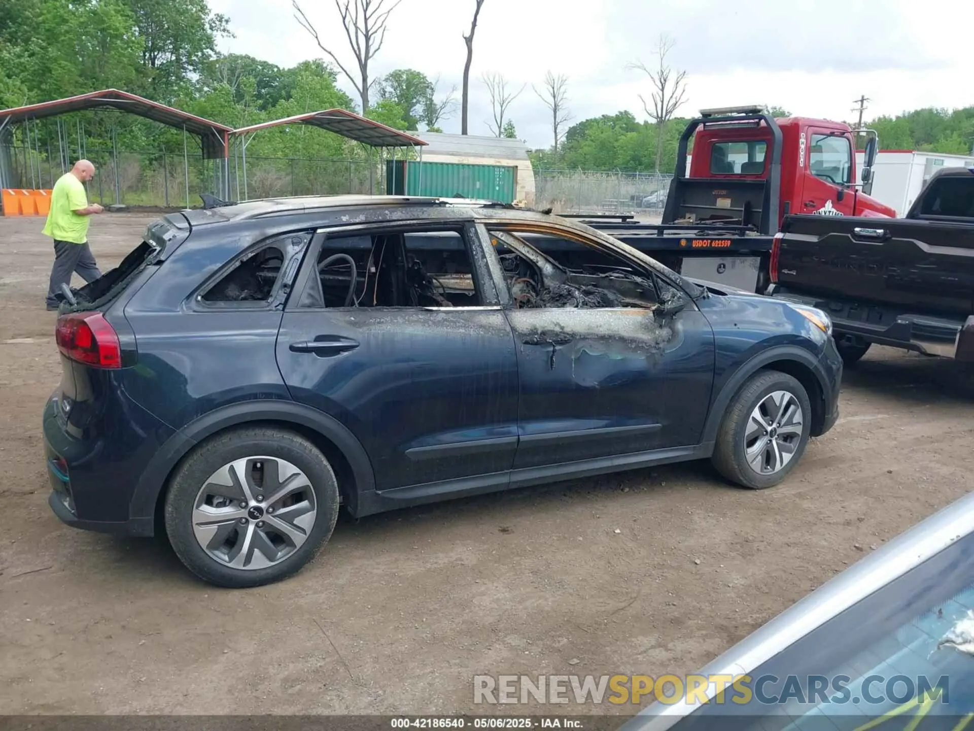 12 Фотография поврежденного автомобиля KNDCC3LG0N5132149 KIA NIRO EV 2022