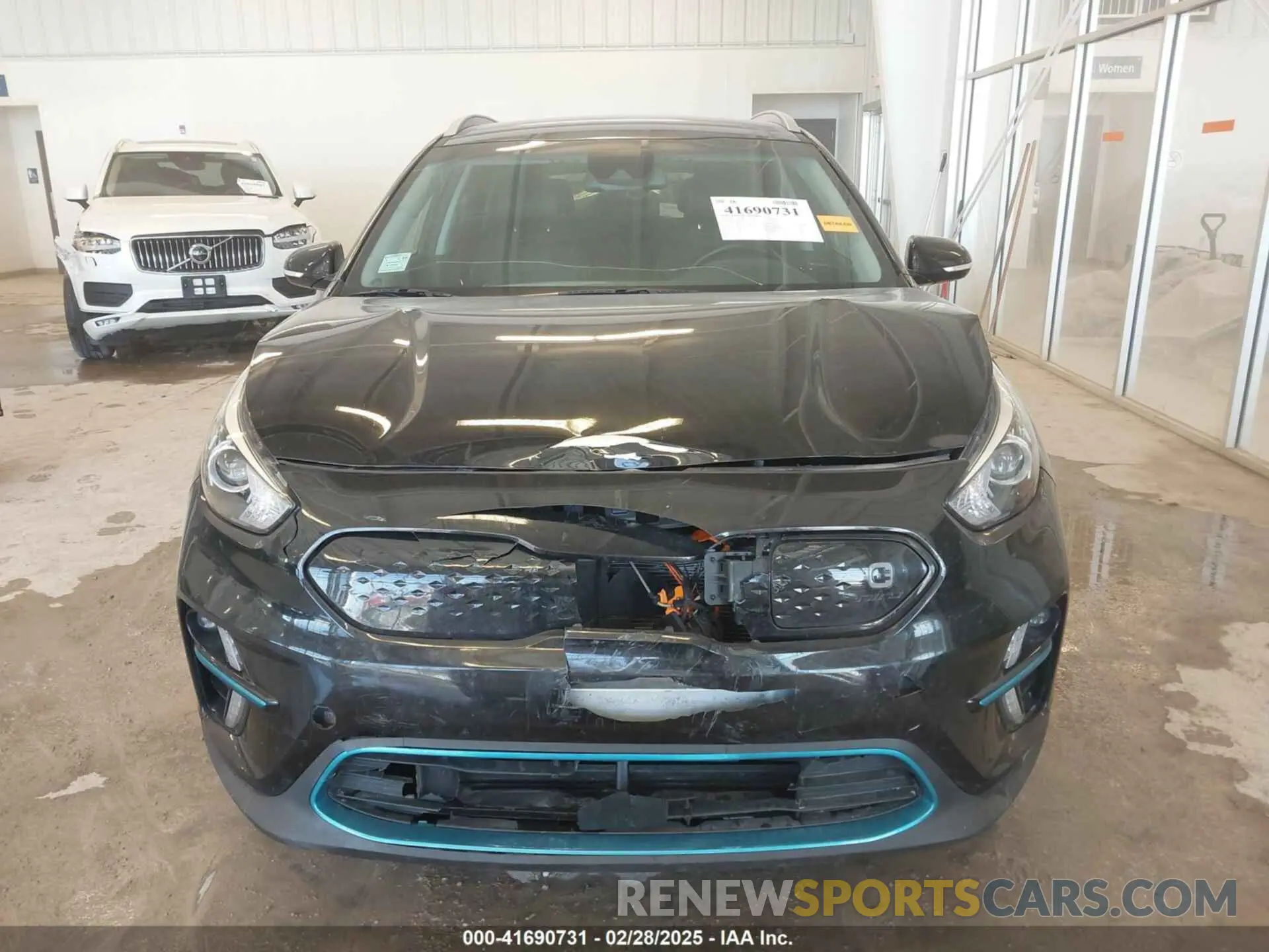 13 Photograph of a damaged car KNDCC3LG3N5116754 KIA NIRO EV 2022