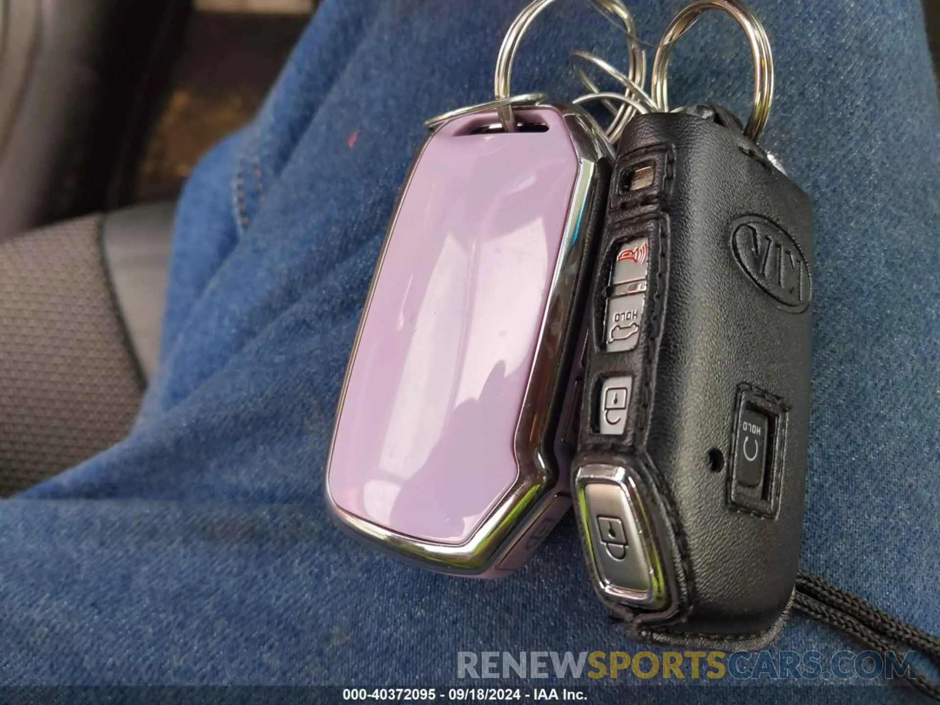 11 Photograph of a damaged car KNDCC3LG6N5140918 KIA NIRO EV 2022