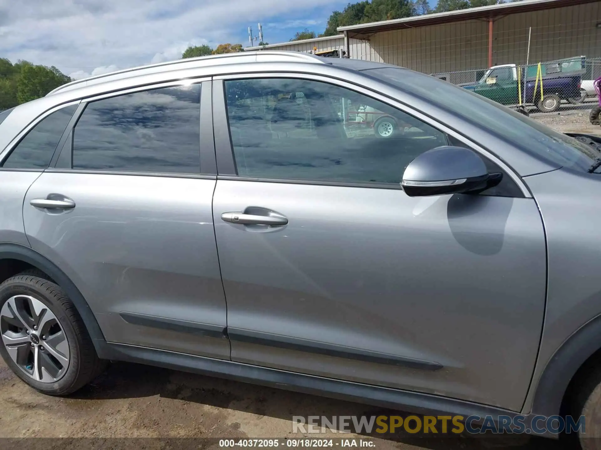 13 Photograph of a damaged car KNDCC3LG6N5140918 KIA NIRO EV 2022