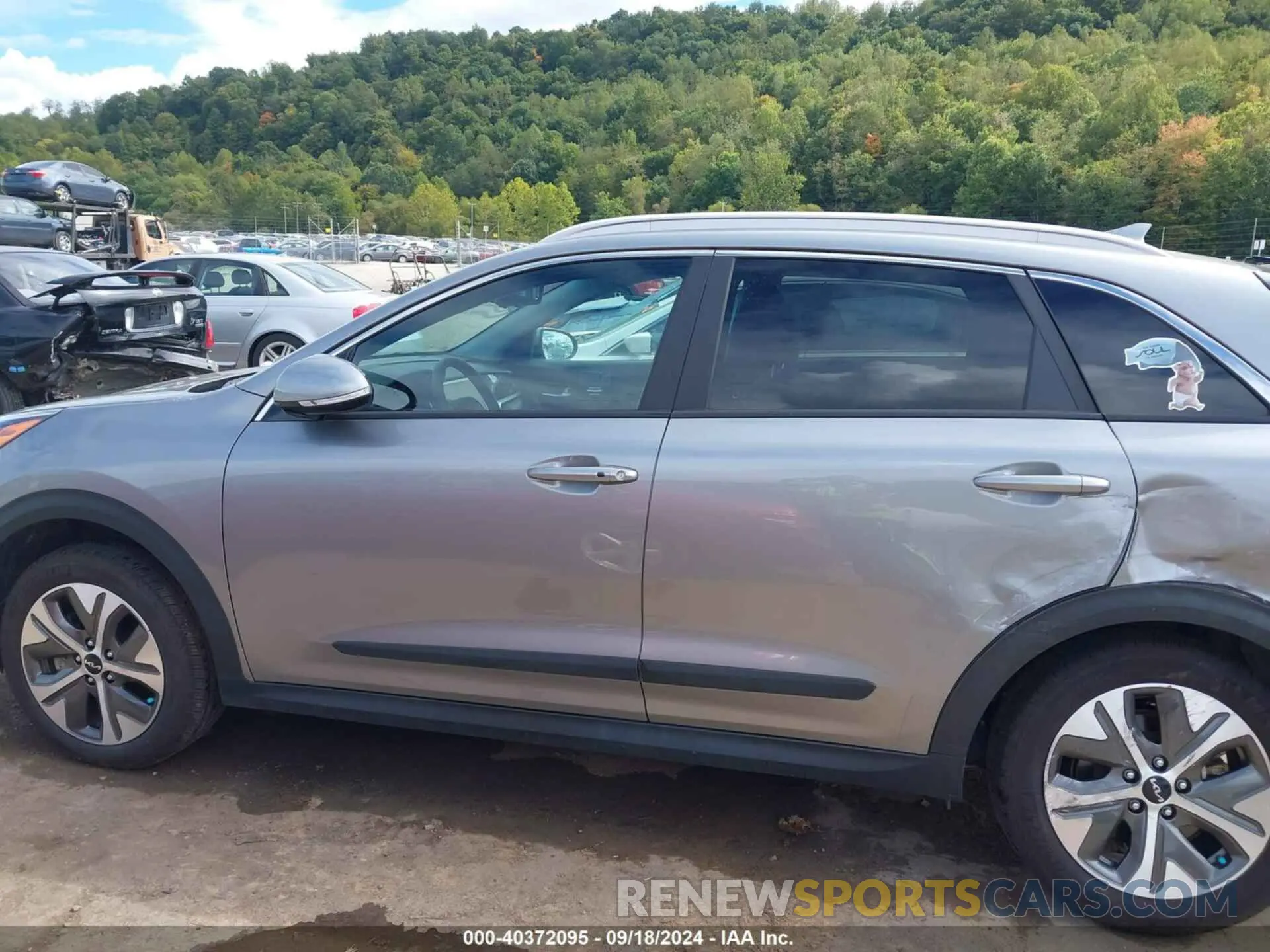 14 Photograph of a damaged car KNDCC3LG6N5140918 KIA NIRO EV 2022