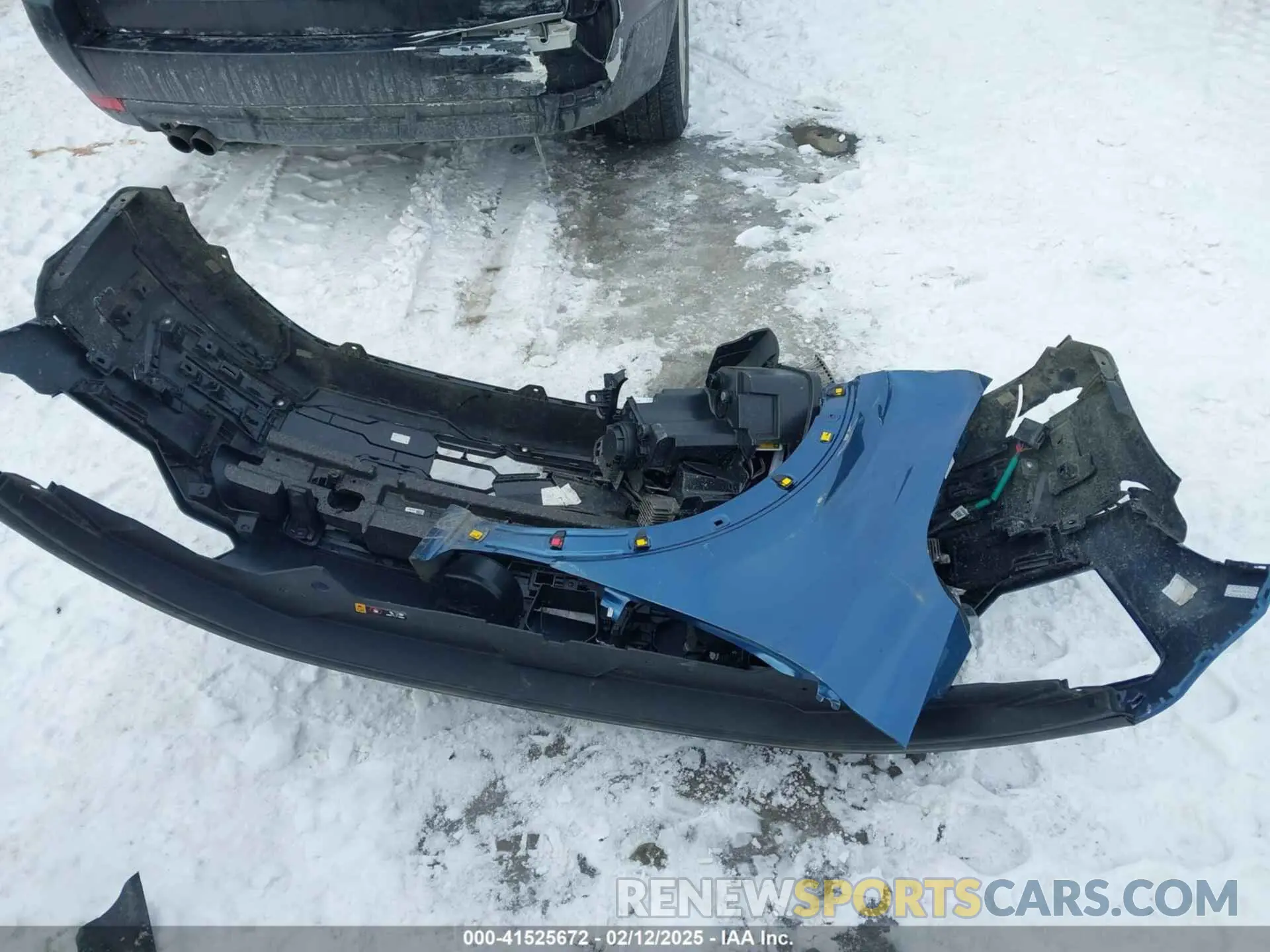 12 Photograph of a damaged car KNDCR3L15P5014997 KIA NIRO EV 2023