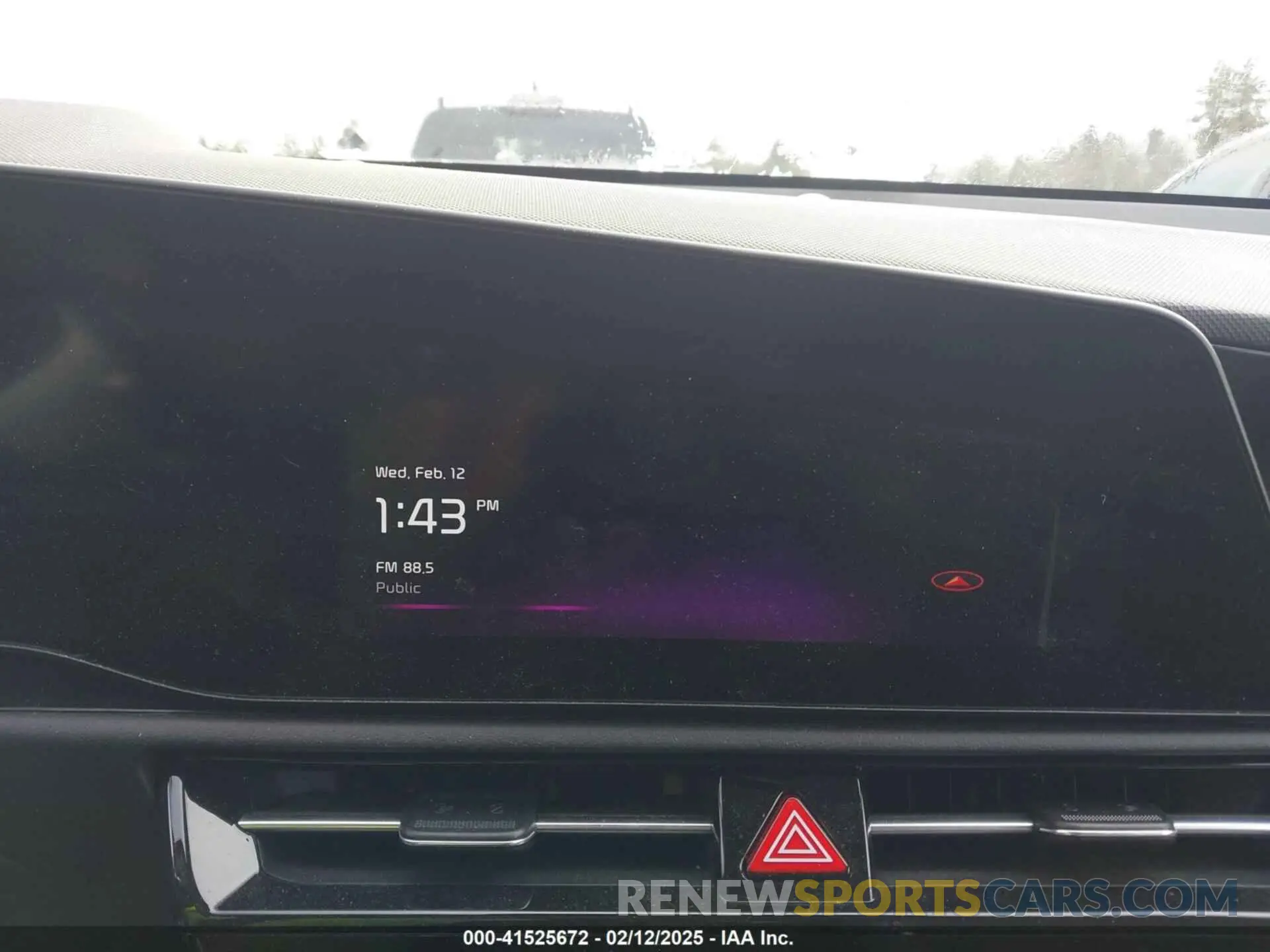 19 Photograph of a damaged car KNDCR3L15P5014997 KIA NIRO EV 2023