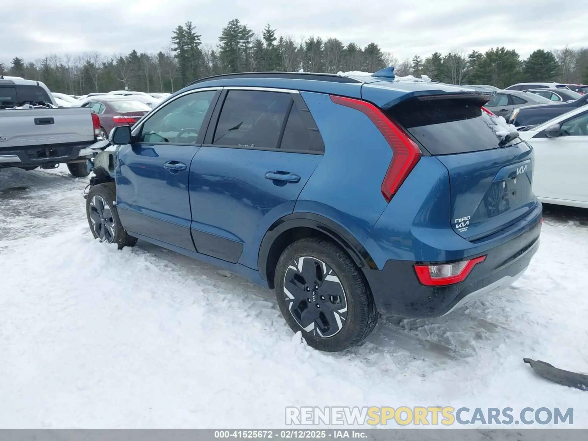 3 Photograph of a damaged car KNDCR3L15P5014997 KIA NIRO EV 2023