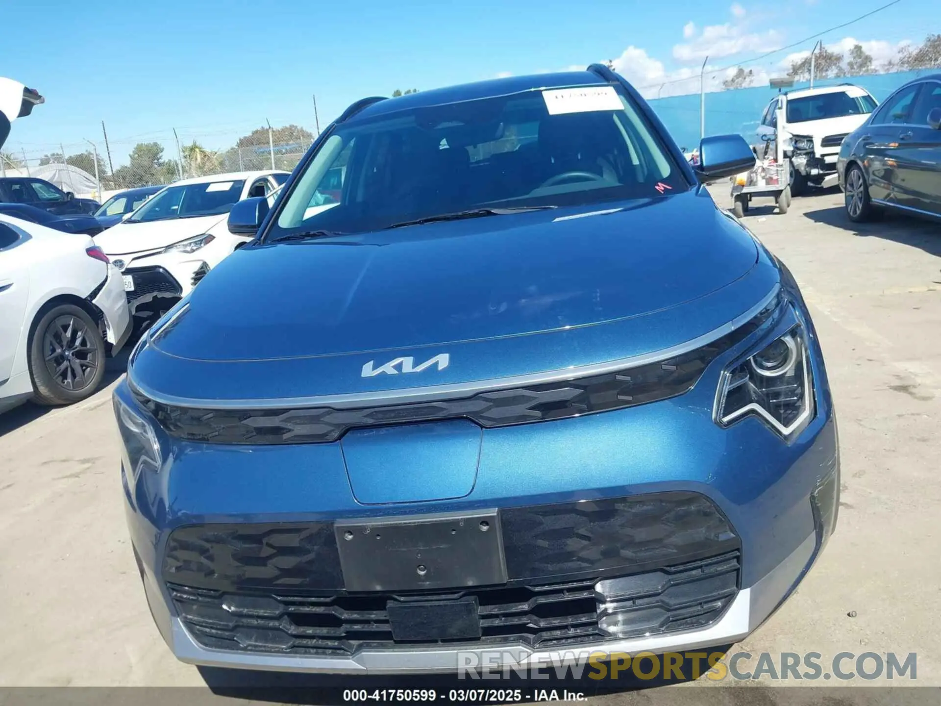 13 Photograph of a damaged car KNDCR3L19P5038753 KIA NIRO EV 2023